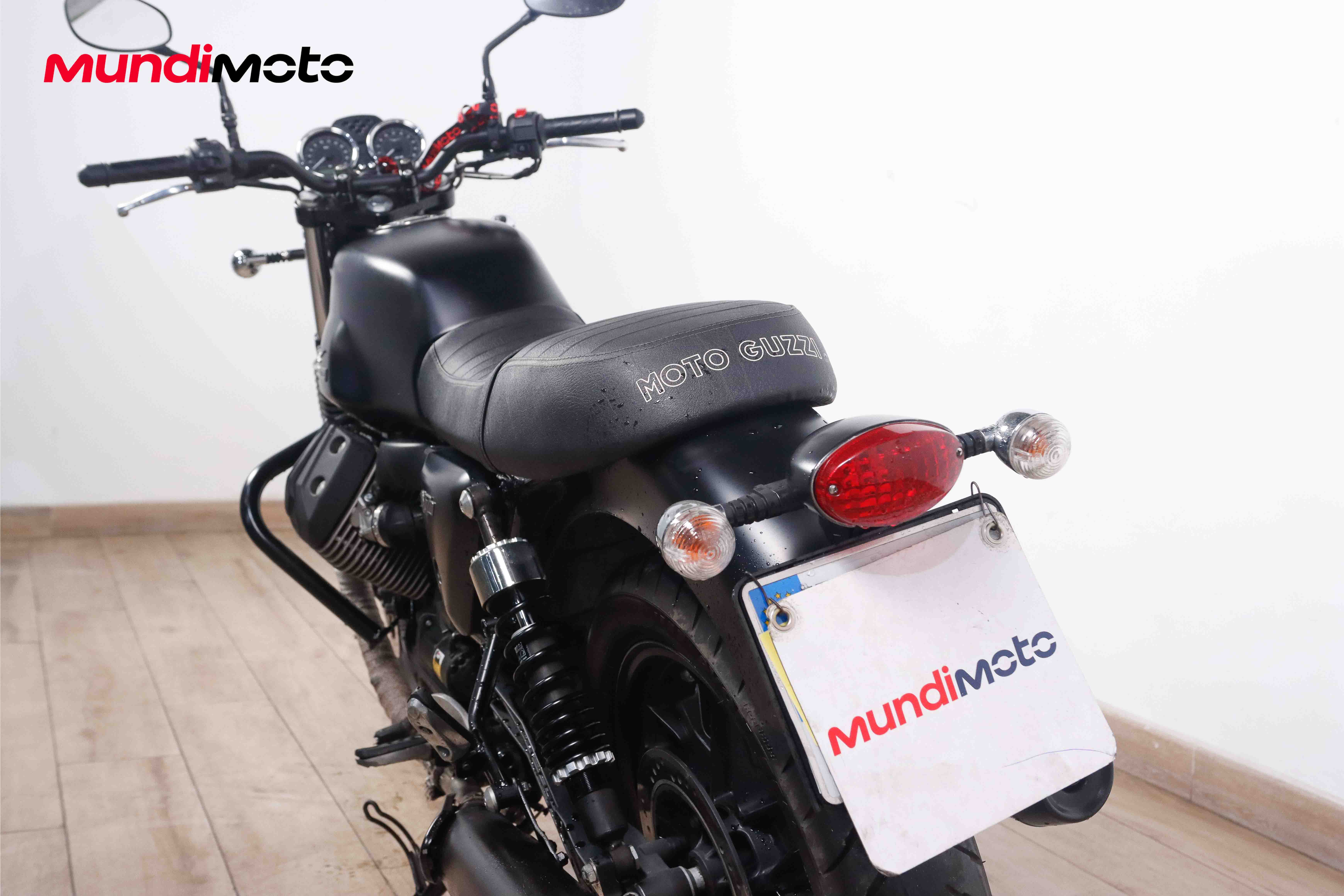 MOTO GUZZI V7 II StoneMOTO GUZZI7 MOTO GUZZI V7 II StoneMOTO GUZZI7