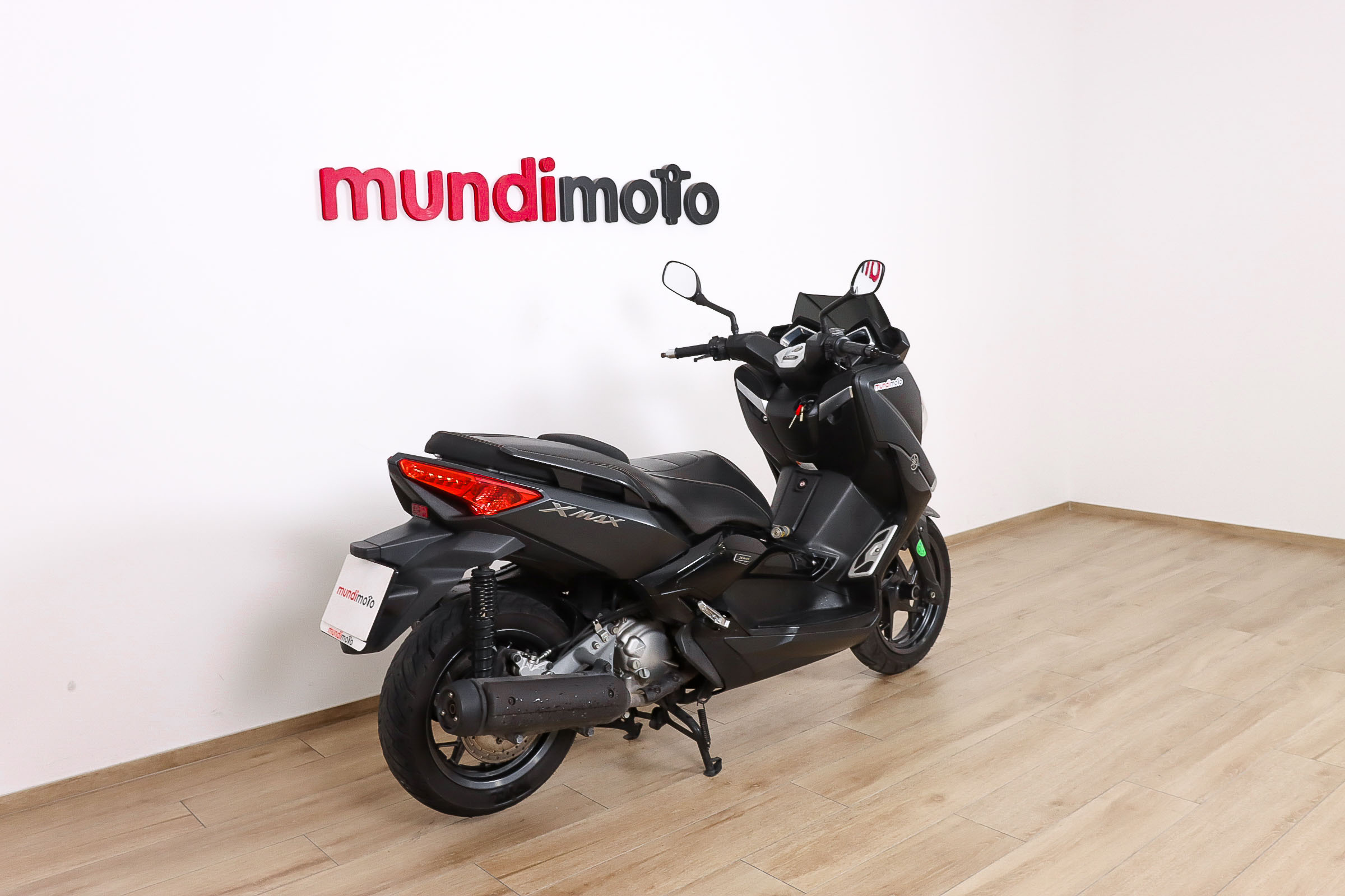 YAMAHA X-MAX 250 MomodesingYAMAHA2 YAMAHA X-MAX 250 MomodesingYAMAHA2