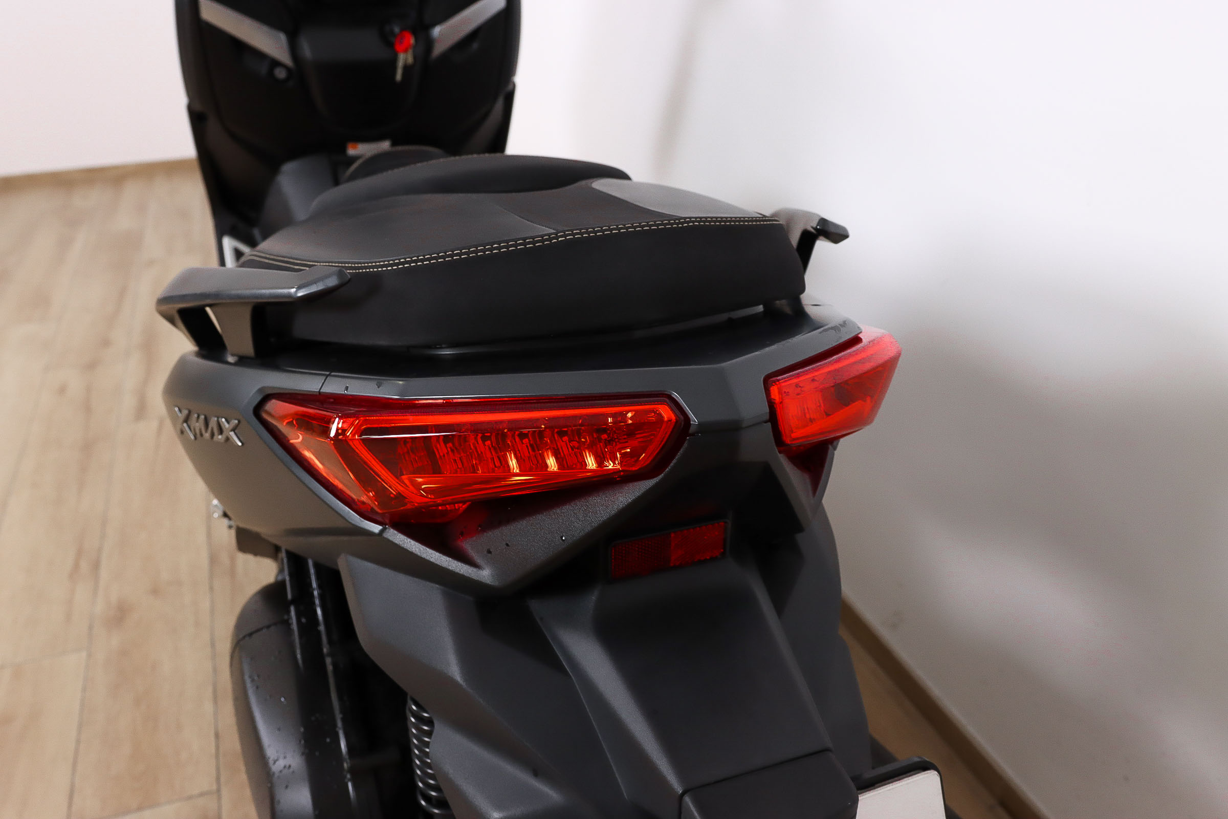 YAMAHA X-MAX 250 MomodesingYAMAHA8 YAMAHA X-MAX 250 MomodesingYAMAHA8