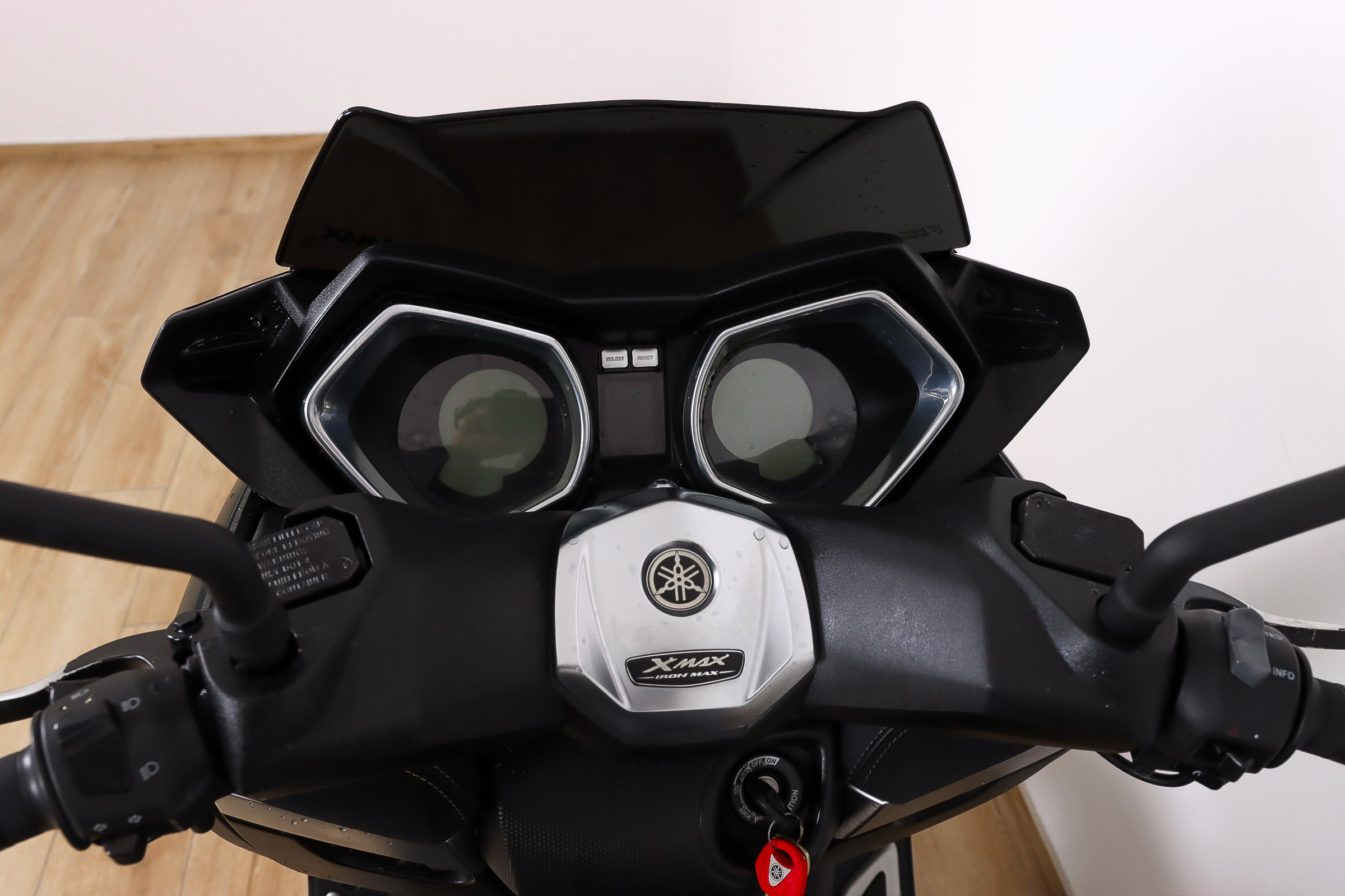 YAMAHA X-MAX 250 MomodesingYAMAHA9 YAMAHA X-MAX 250 MomodesingYAMAHA9