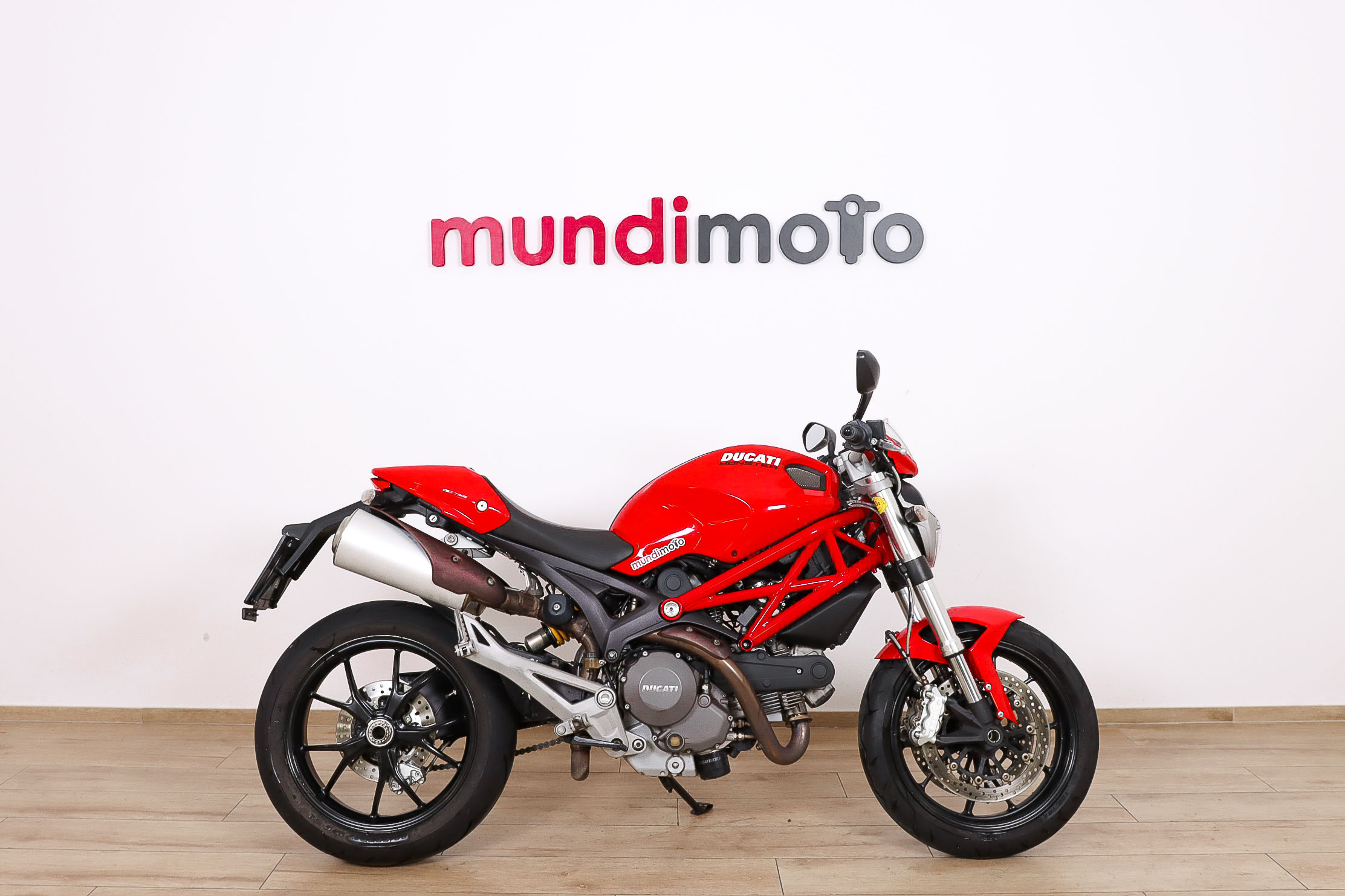 DUCATI MONSTER 796DUCATI0 DUCATI MONSTER 796DUCATI0