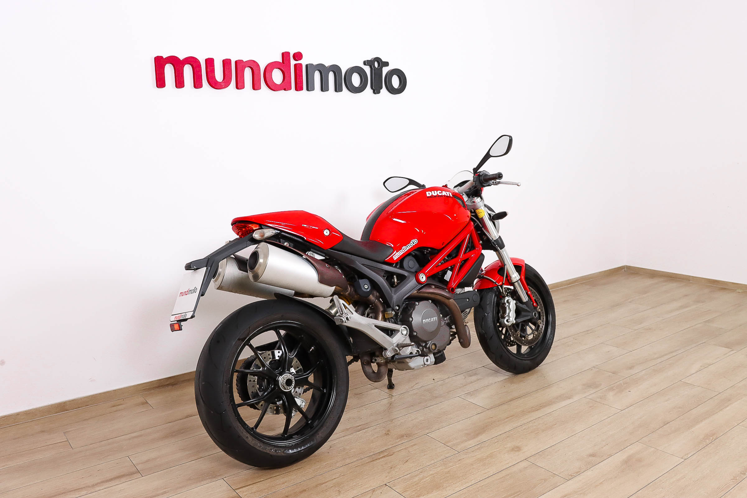 DUCATI MONSTER 796DUCATI2 DUCATI MONSTER 796DUCATI2