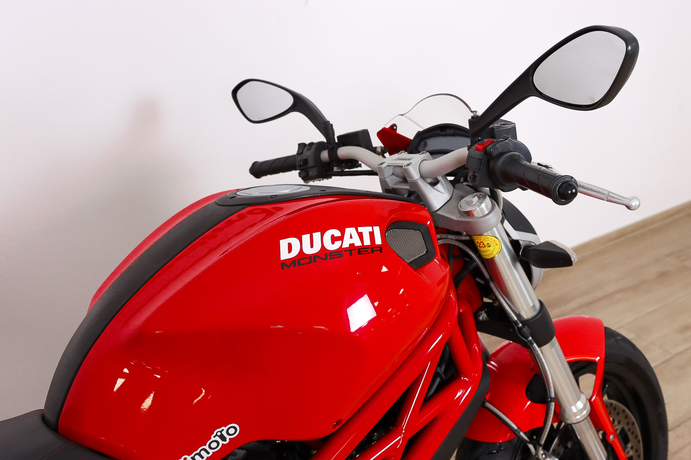 DUCATI MONSTER 796DUCATI7 DUCATI MONSTER 796DUCATI7