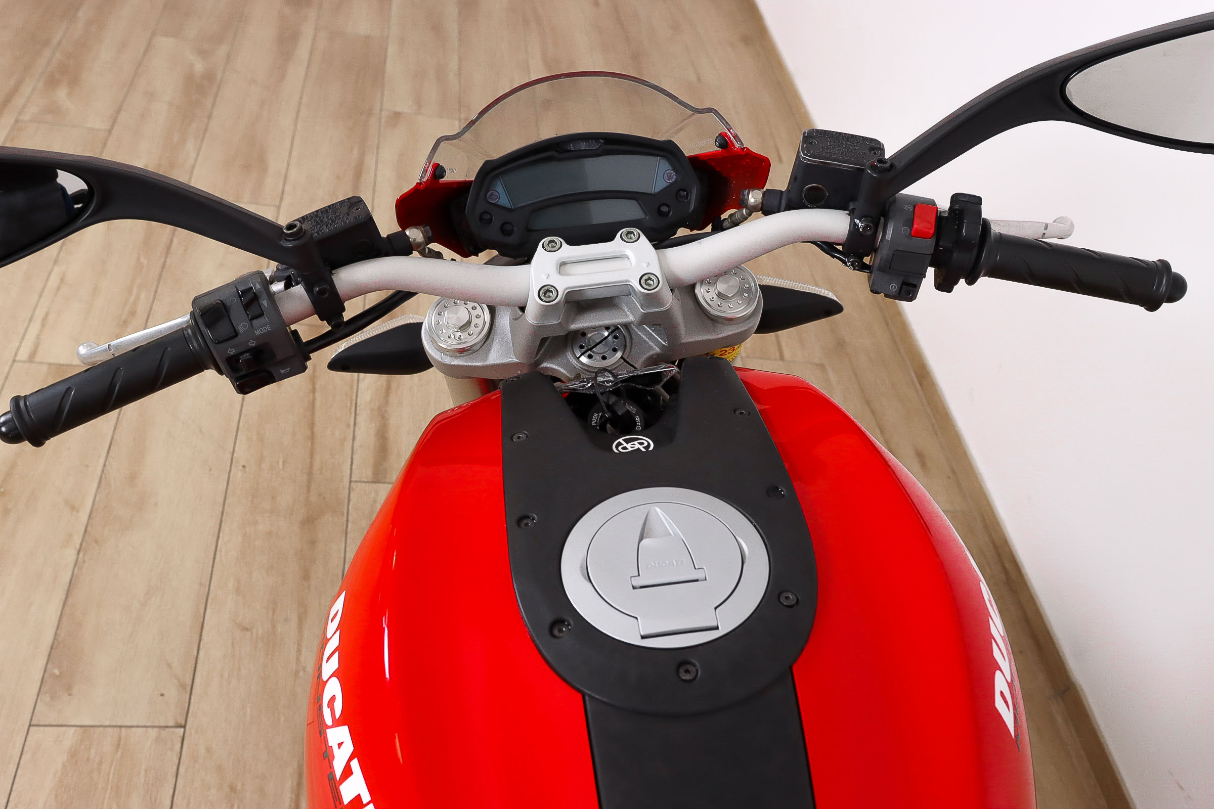 DUCATI MONSTER 796DUCATI12 DUCATI MONSTER 796DUCATI12