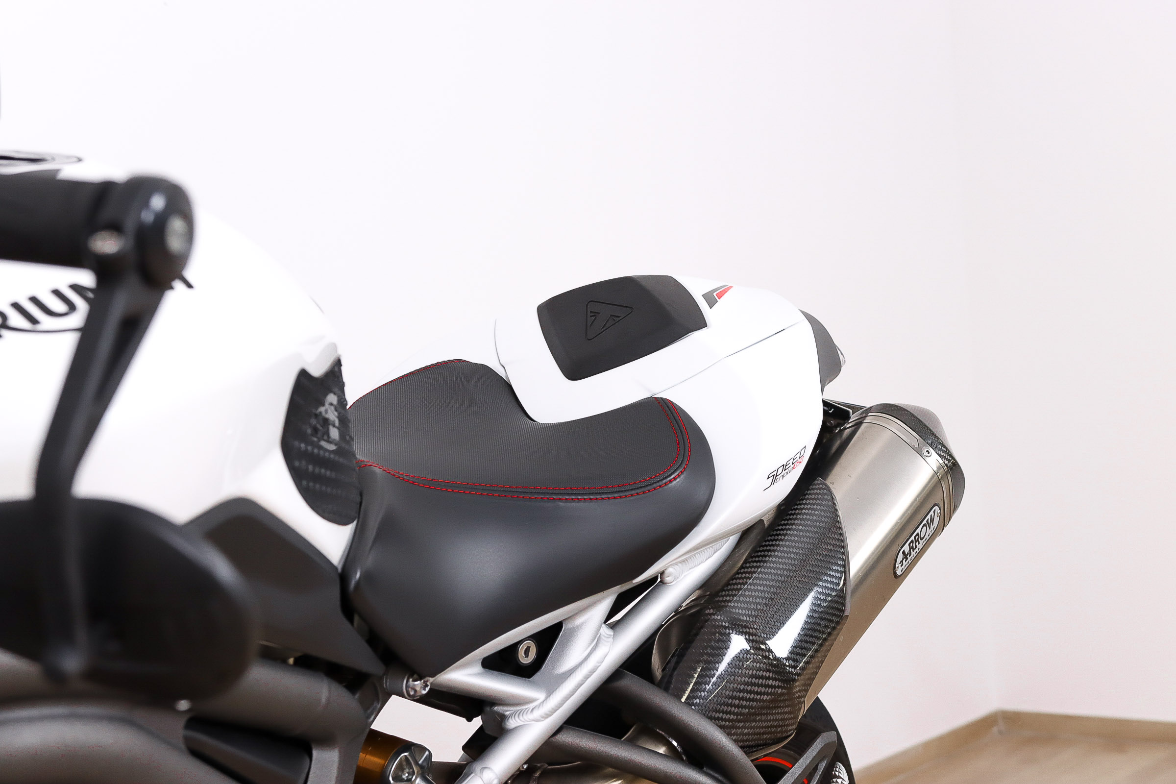 TRIUMPH SPEED TRIPLE RSTRIUMPH16 TRIUMPH SPEED TRIPLE RSTRIUMPH16