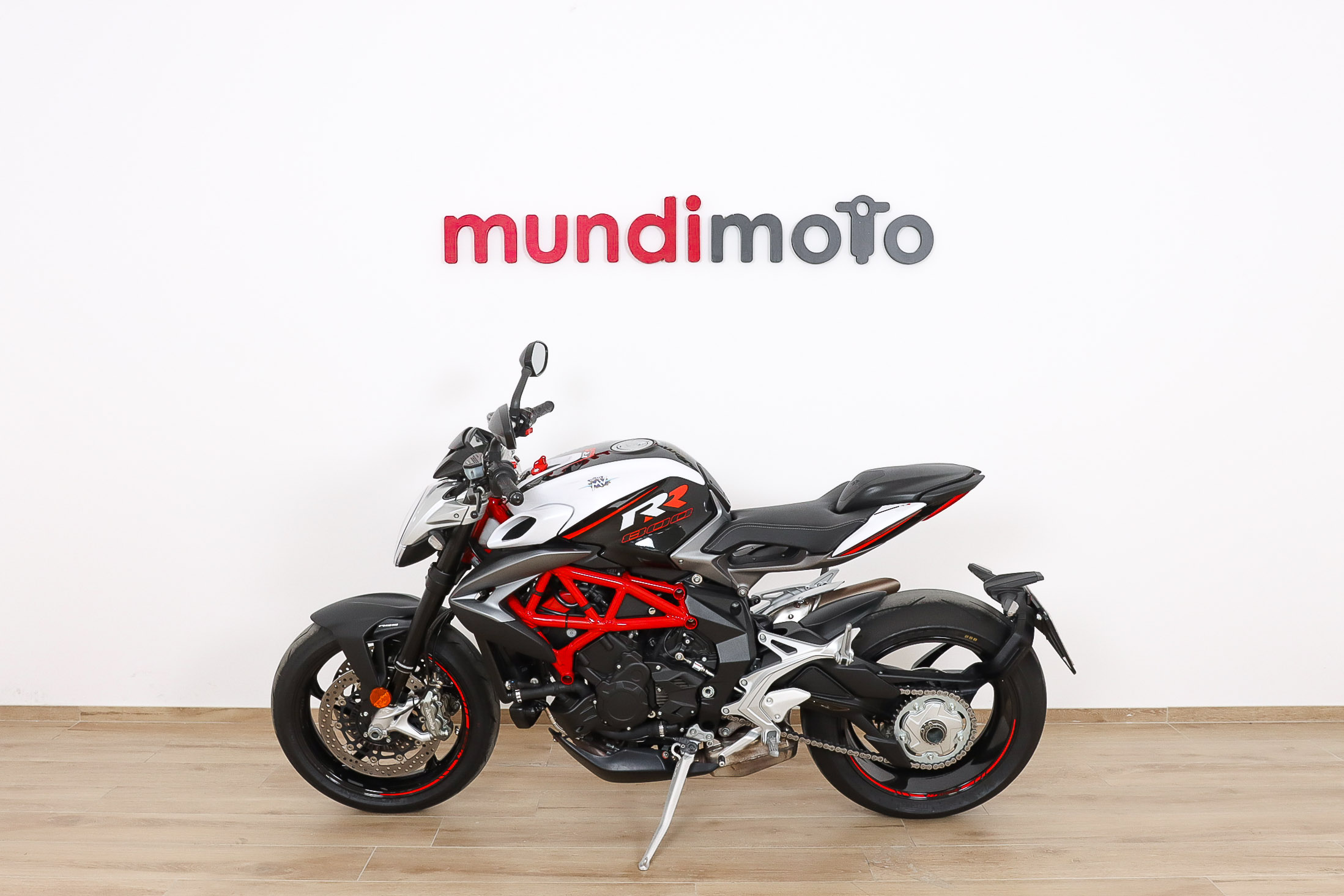 MV AGUSTA BRUTALE 800 RRMV AGUSTA6 MV AGUSTA BRUTALE 800 RRMV AGUSTA6