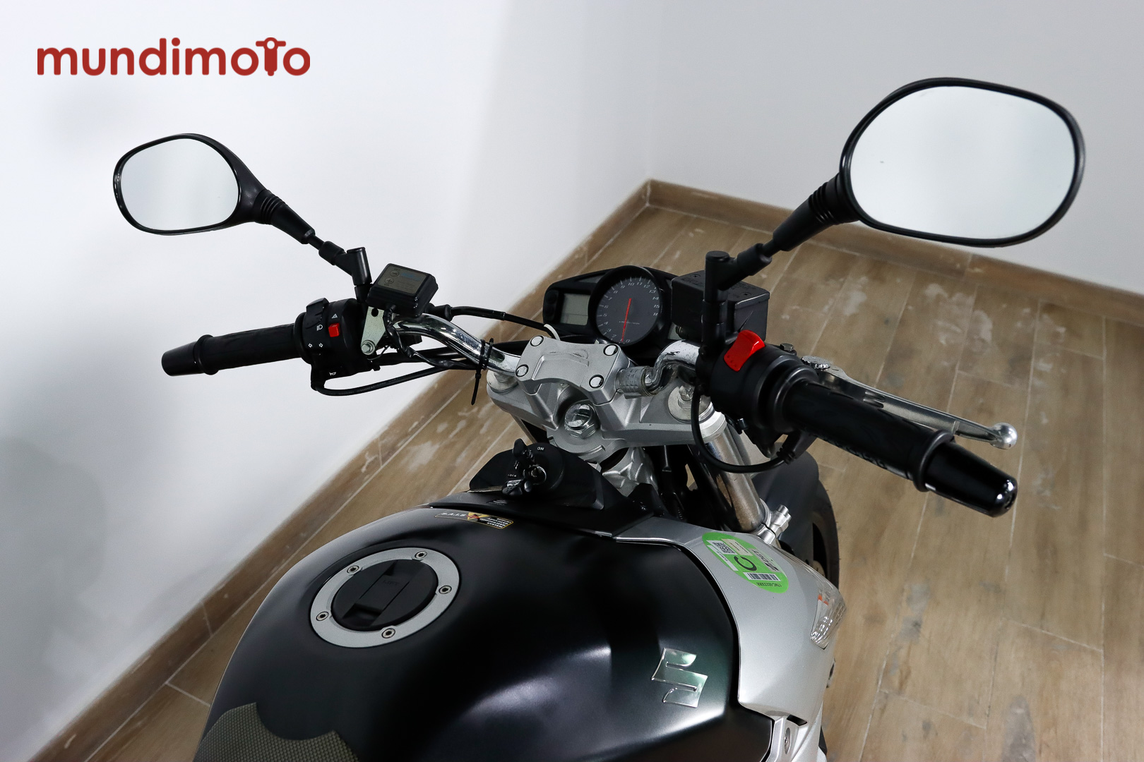 SUZUKI GSR 600SUZUKI7 SUZUKI GSR 600SUZUKI7