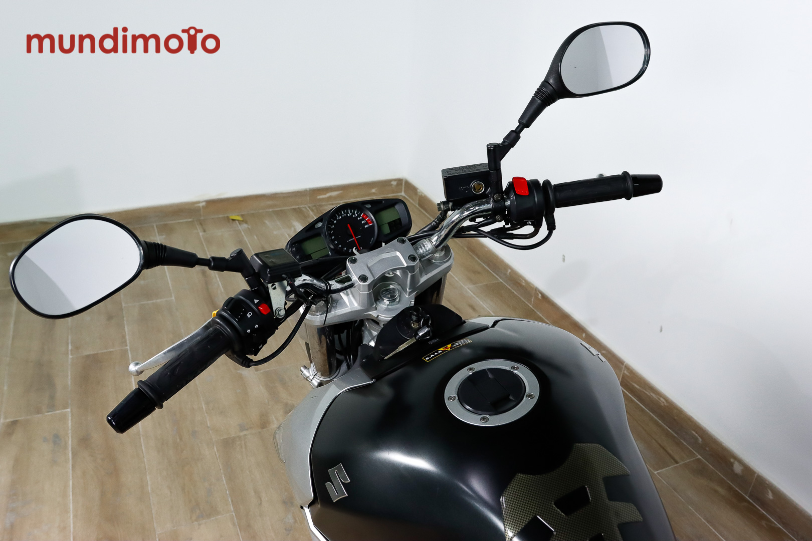 SUZUKI GSR 600SUZUKI15 SUZUKI GSR 600SUZUKI15