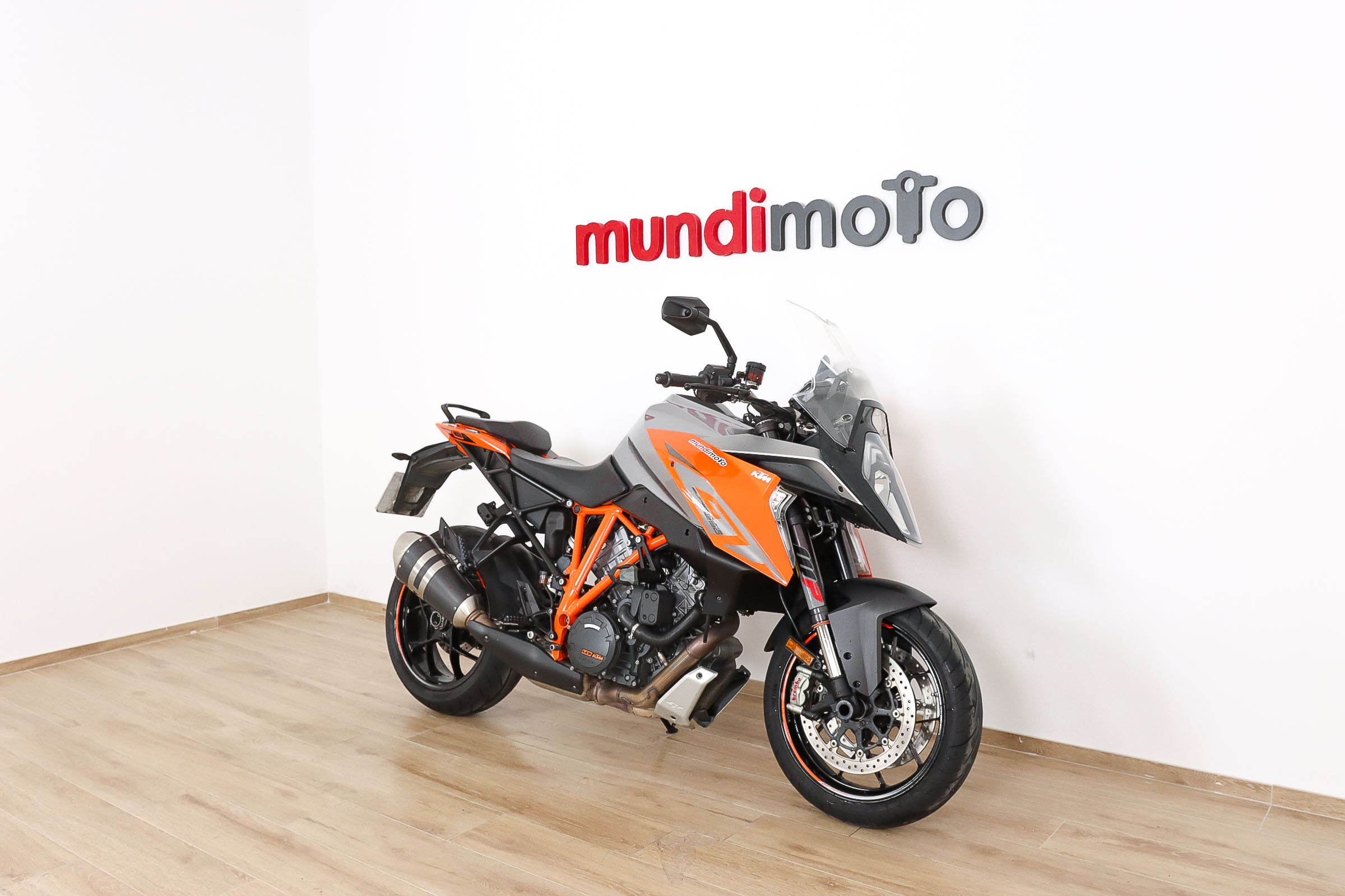 KTM 1290 Super Duke GT promoKTM2 KTM 1290 Super Duke GT promoKTM2