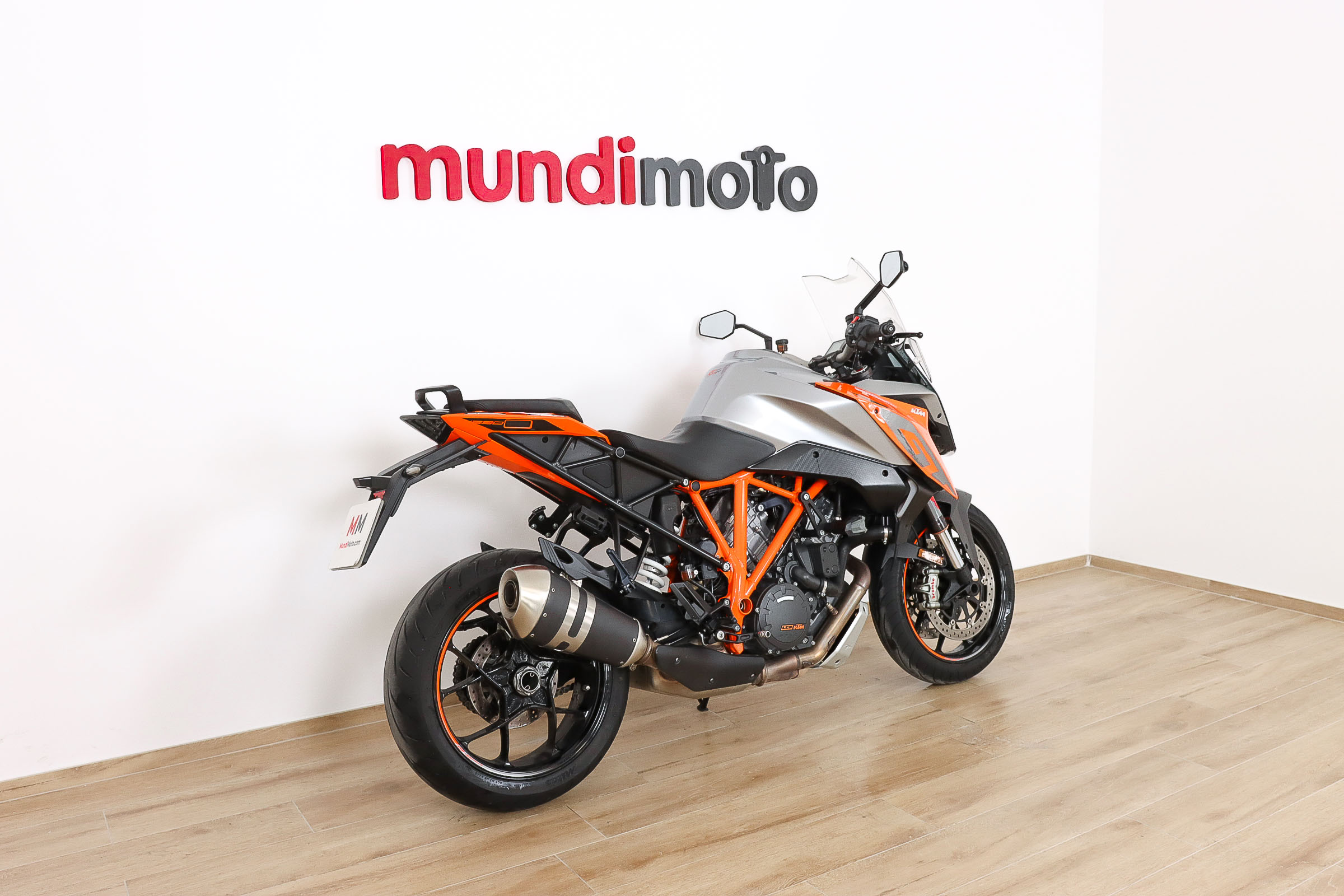 KTM 1290 Super Duke GT promoKTM3 KTM 1290 Super Duke GT promoKTM3