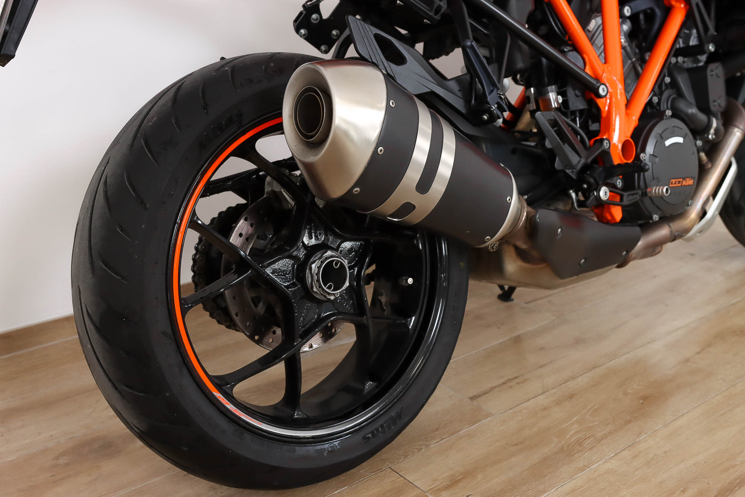 KTM 1290 Super Duke GT promoKTM5 KTM 1290 Super Duke GT promoKTM5