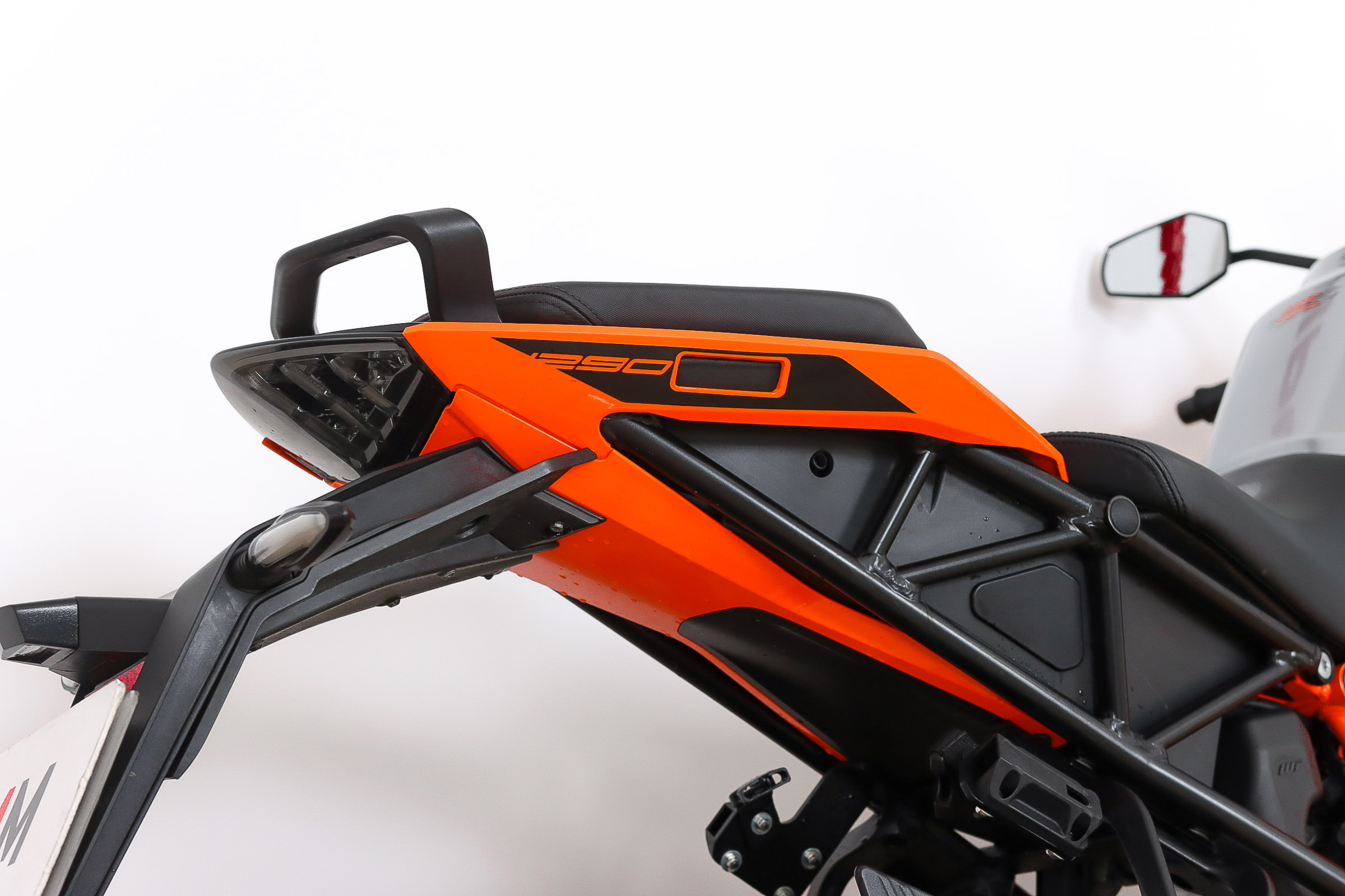 KTM 1290 Super Duke GT promoKTM6 KTM 1290 Super Duke GT promoKTM6