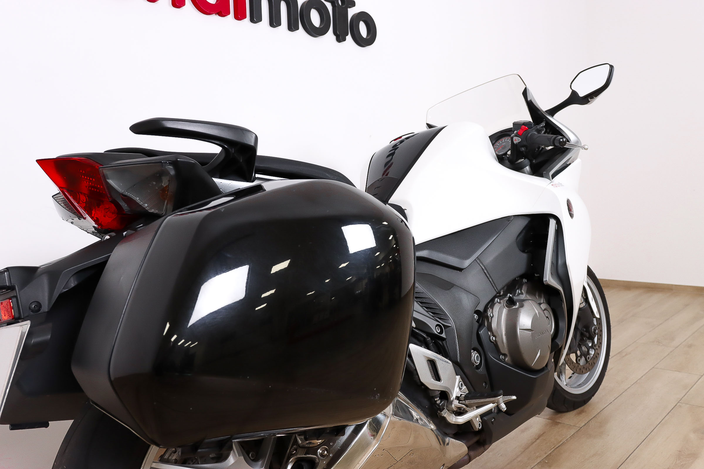 HONDA VFR 1200 FHONDA4 HONDA VFR 1200 FHONDA4