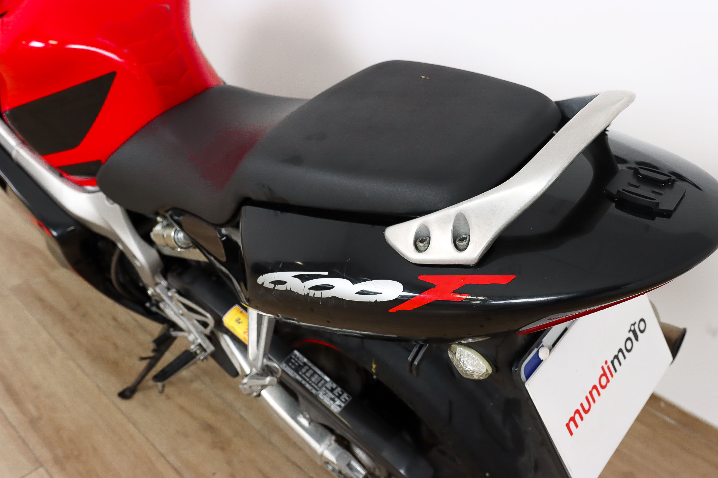 HONDA CBR 600FHONDA9 HONDA CBR 600FHONDA9