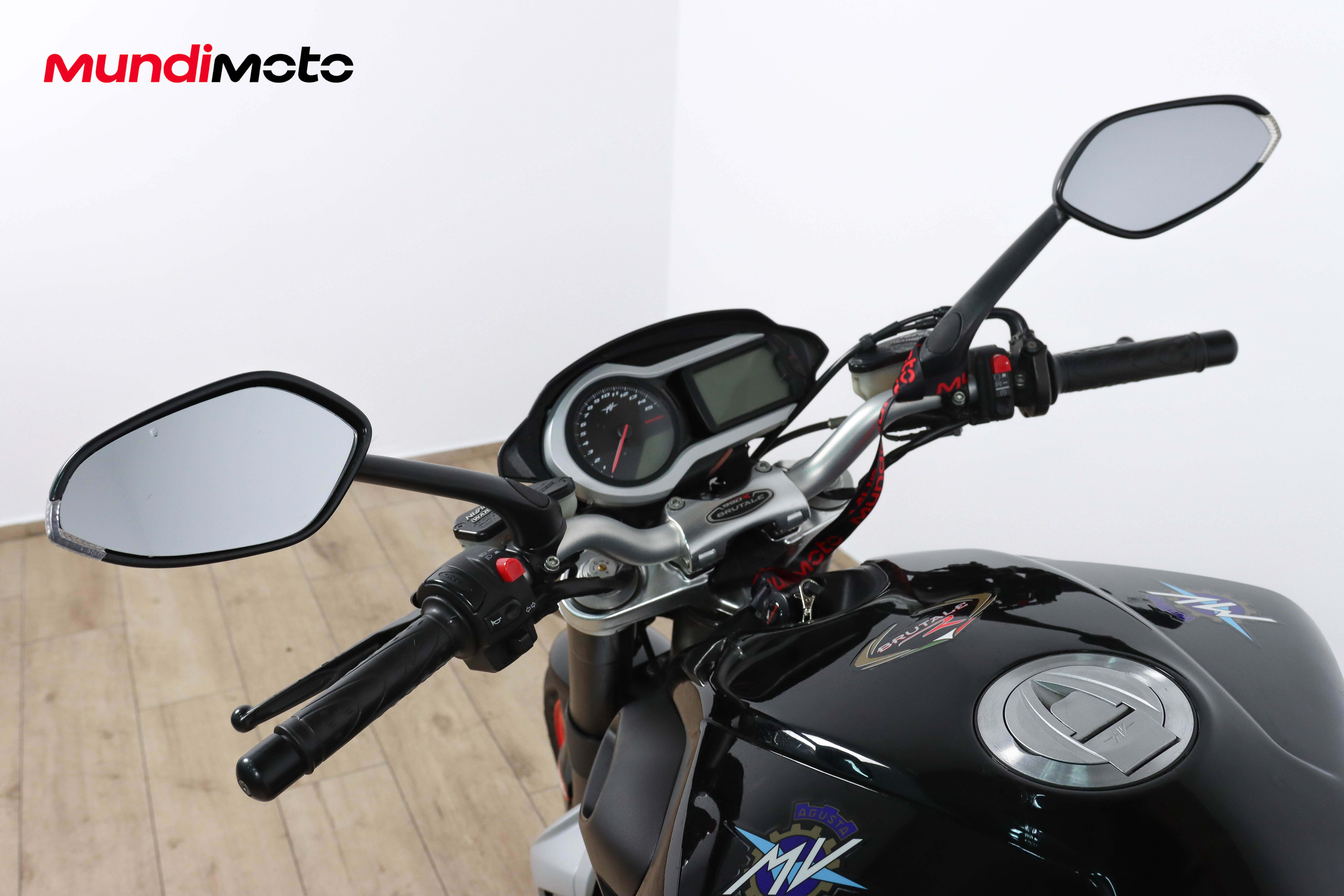 MV AGUSTA BRUTALE 990 R promoMV AGUSTA9 MV AGUSTA BRUTALE 990 R promoMV AGUSTA9