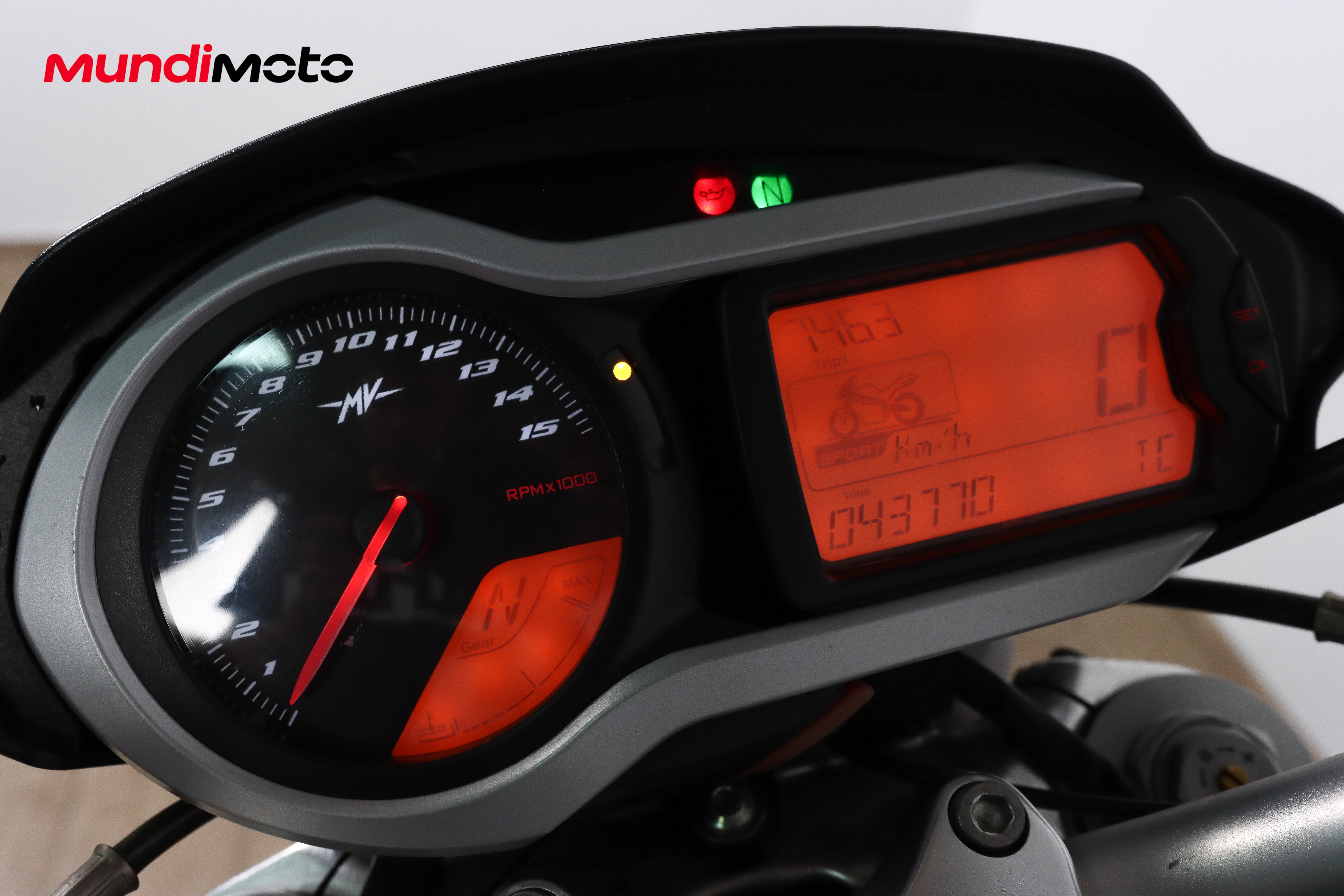 MV AGUSTA BRUTALE 990 R promoMV AGUSTA10 MV AGUSTA BRUTALE 990 R promoMV AGUSTA10