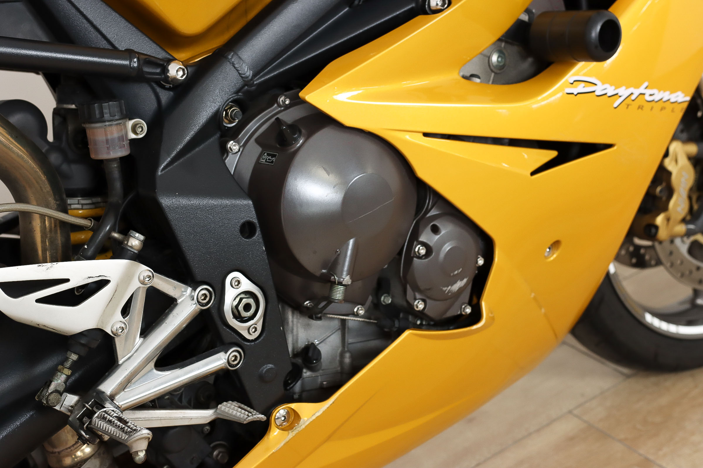 TRIUMPH DAYTONA 675 TRIPLETRIUMPH8 TRIUMPH DAYTONA 675 TRIPLETRIUMPH8