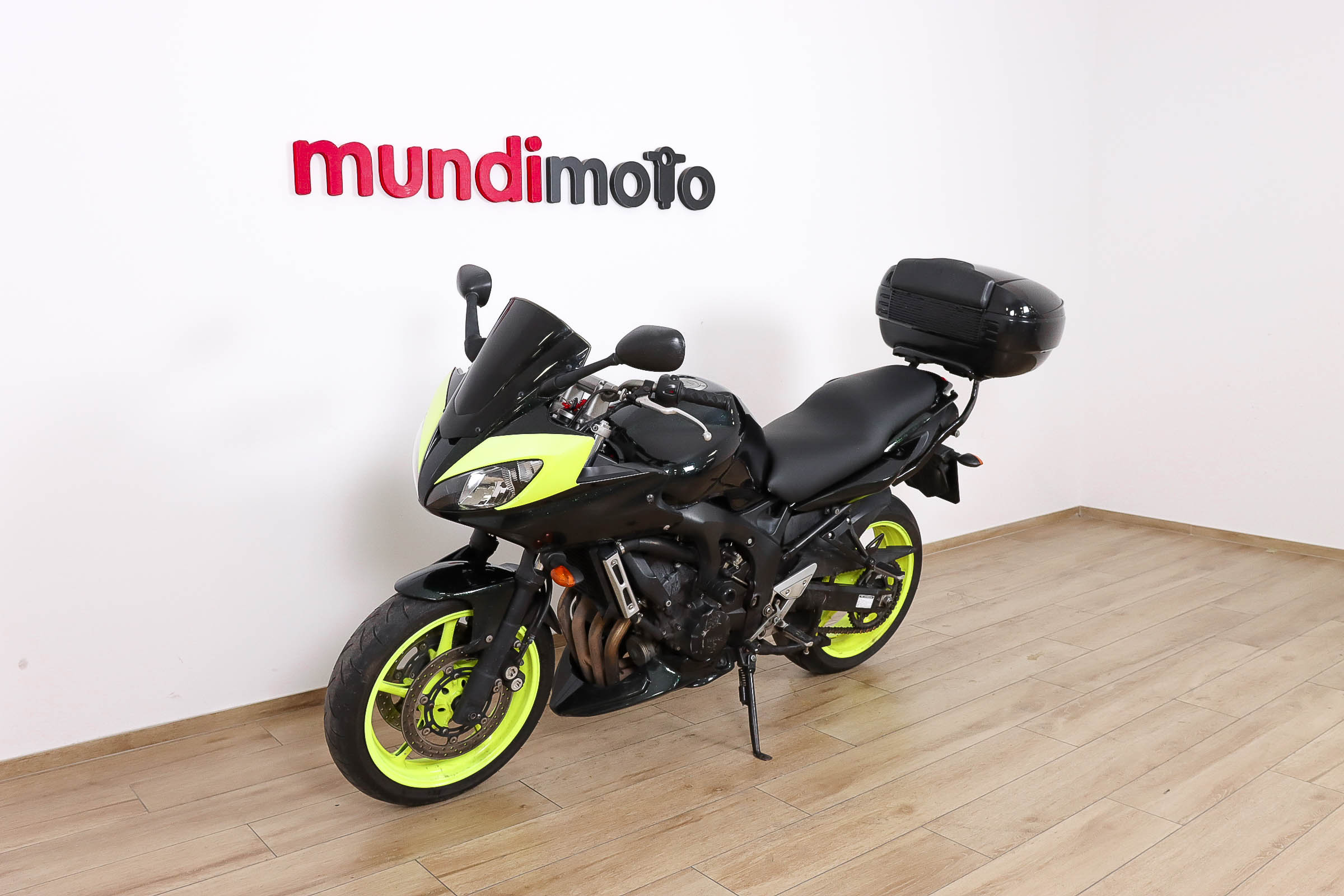 YAMAHA FZ6 SYAMAHA9 YAMAHA FZ6 SYAMAHA9