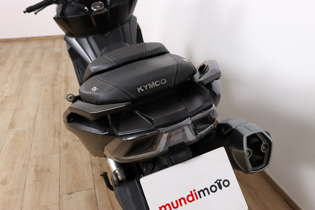 KYMCO AK 550KYMCO8 KYMCO AK 550KYMCO8