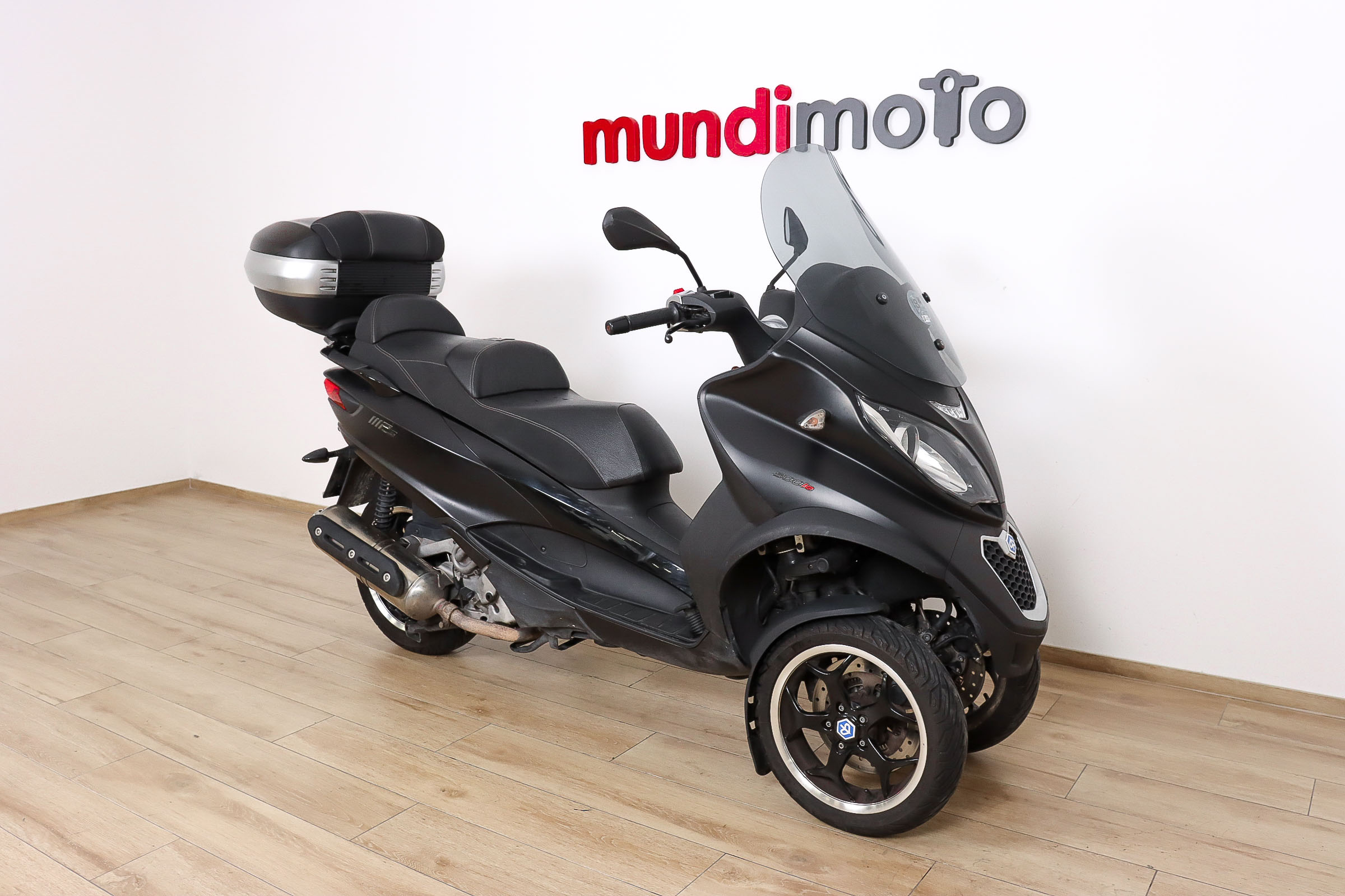 PIAGGIO MP3 500 SportPIAGGIO3 PIAGGIO MP3 500 SportPIAGGIO3