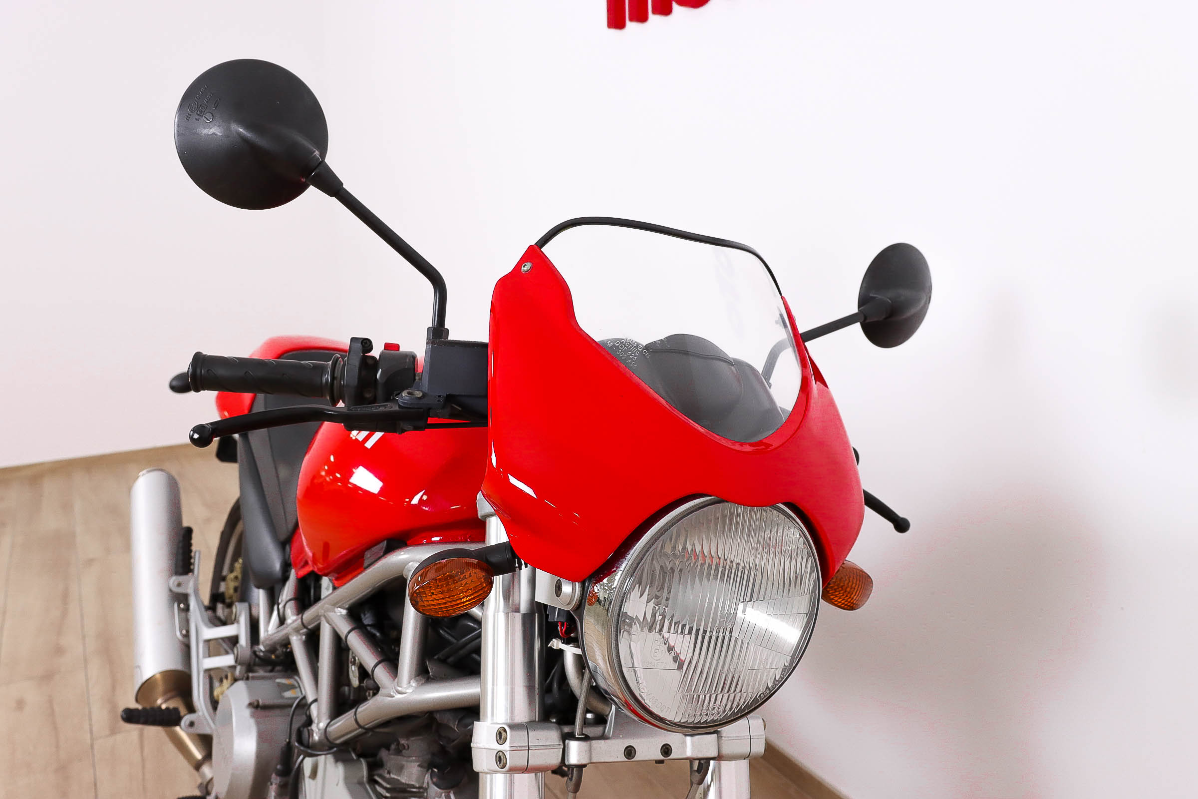 DUCATI MONSTER 620DUCATI4 DUCATI MONSTER 620DUCATI4