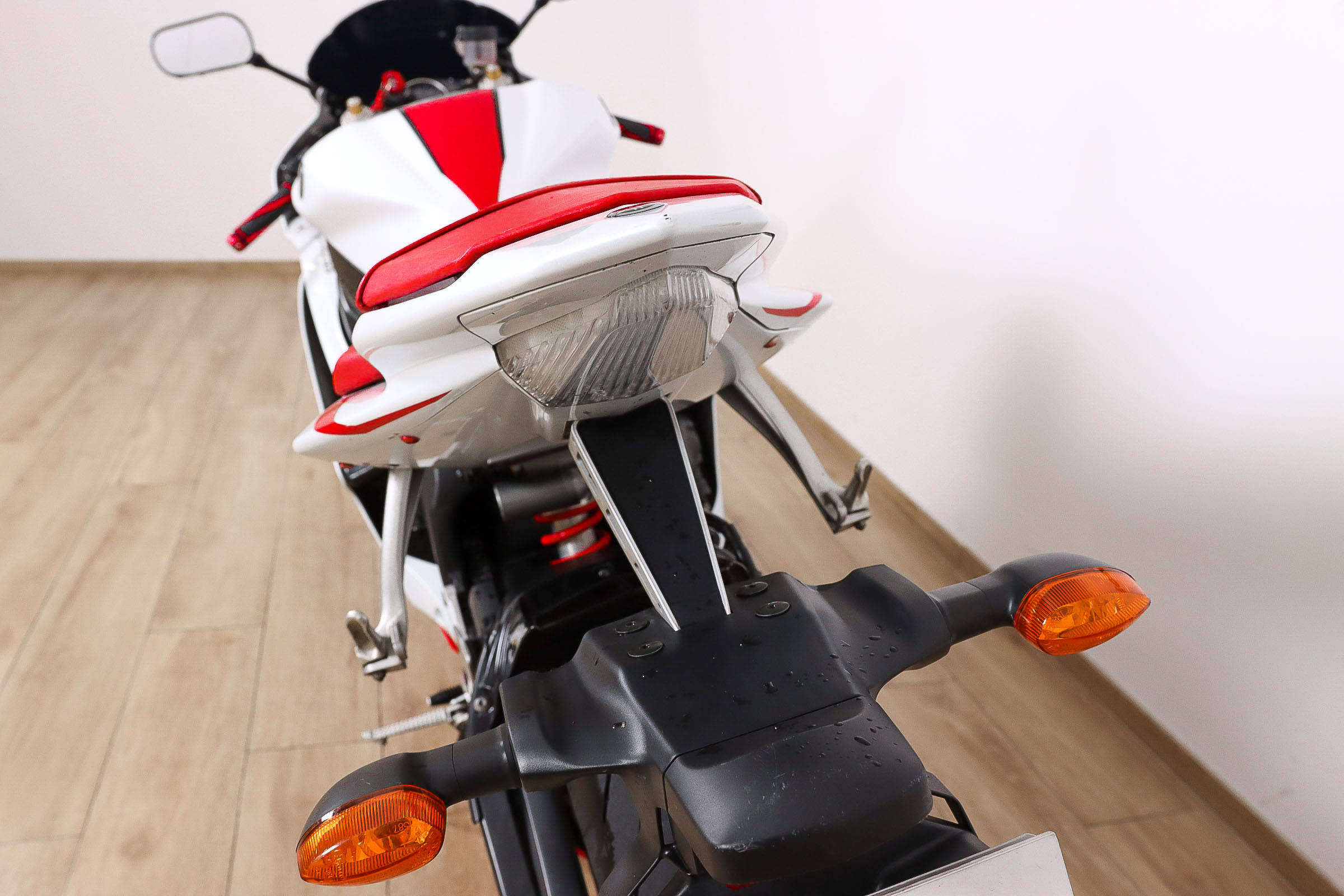 YAMAHA YZF R6 promoYAMAHA9 YAMAHA YZF R6 promoYAMAHA9