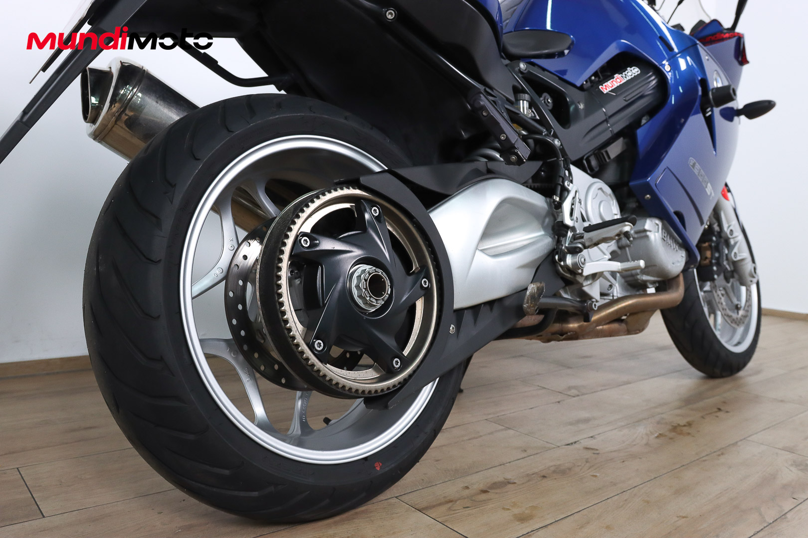 BMW F 800 STBMW4 BMW F 800 STBMW4