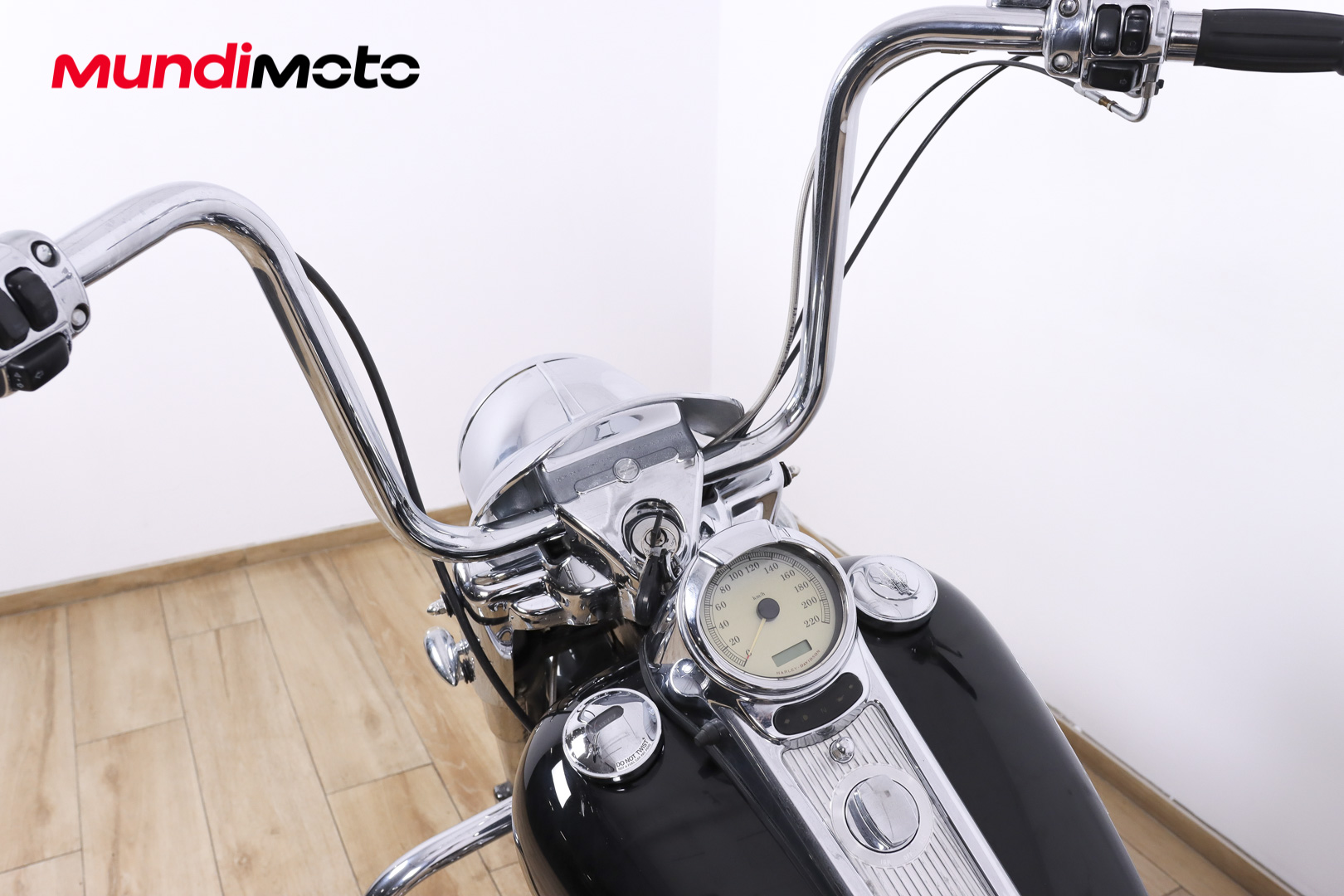 HARLEY DAVIDSON Touring Road KingHARLEY DAVIDSON11 HARLEY DAVIDSON Touring Road KingHARLEY DAVIDSON11