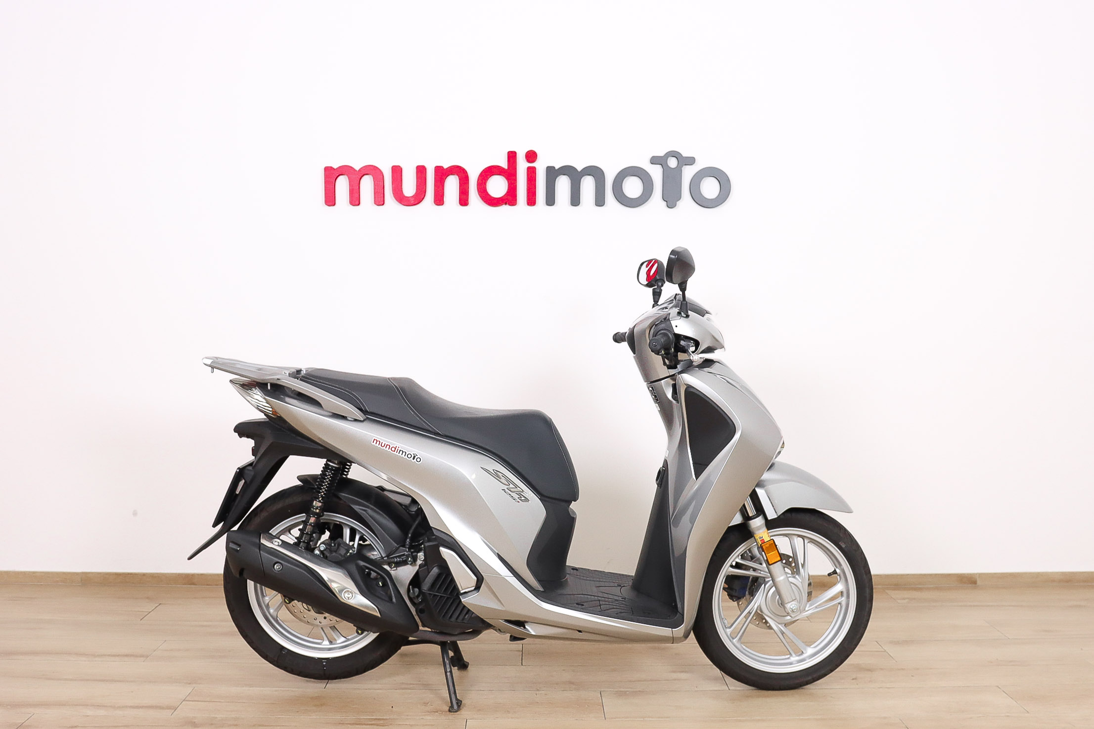 HONDA SH125iHONDA0 HONDA SH125iHONDA0