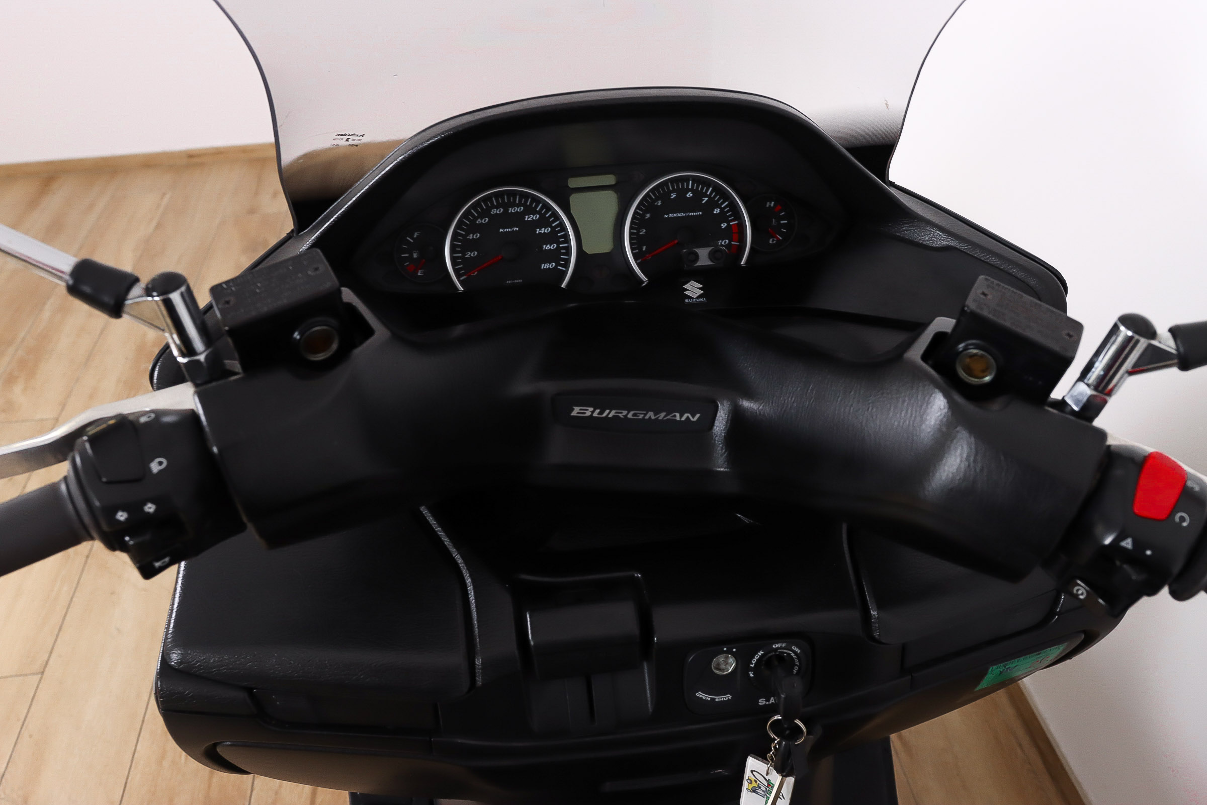 SUZUKI BURGMAN 400 ABSSUZUKI9 SUZUKI BURGMAN 400 ABSSUZUKI9
