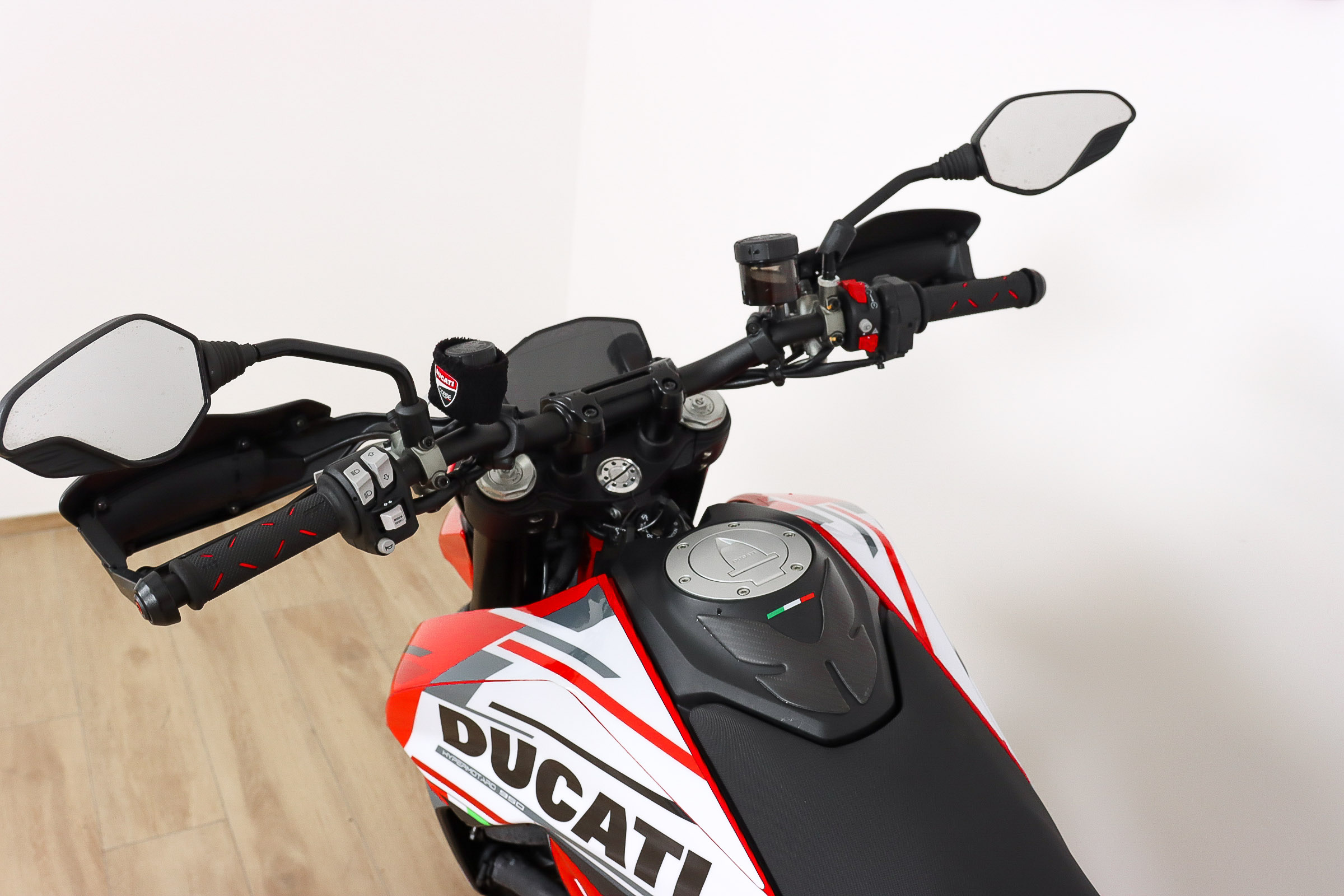DUCATI HYPERMOTARD 950DUCATI11 DUCATI HYPERMOTARD 950DUCATI11