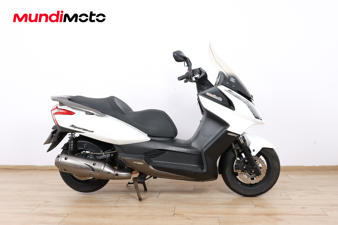 KYMCO Super Dink 125iKYMCO0 KYMCO Super Dink 125iKYMCO0