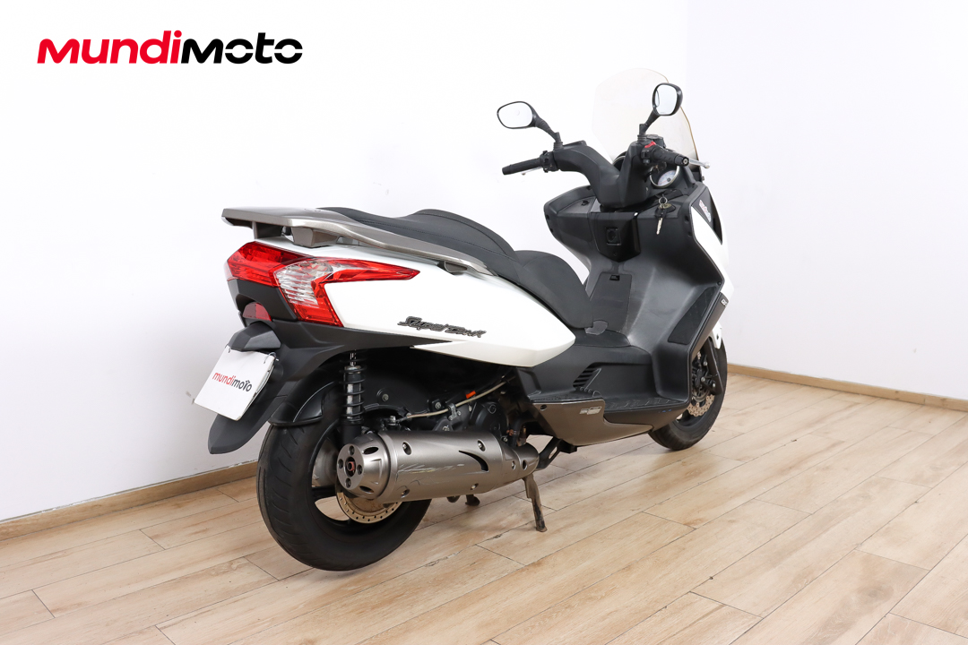 KYMCO Super Dink 125iKYMCO2 KYMCO Super Dink 125iKYMCO2