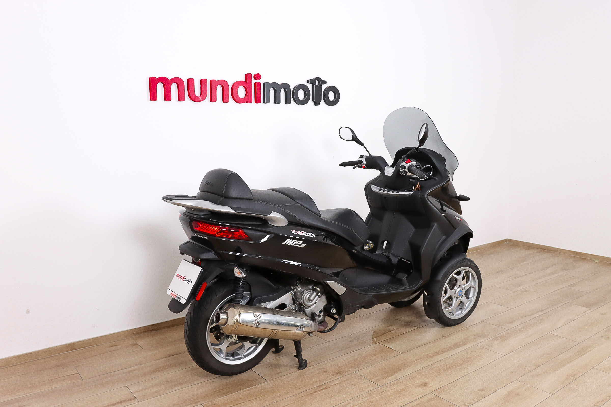 PIAGGIO MP3 500 SportPIAGGIO3 PIAGGIO MP3 500 SportPIAGGIO3