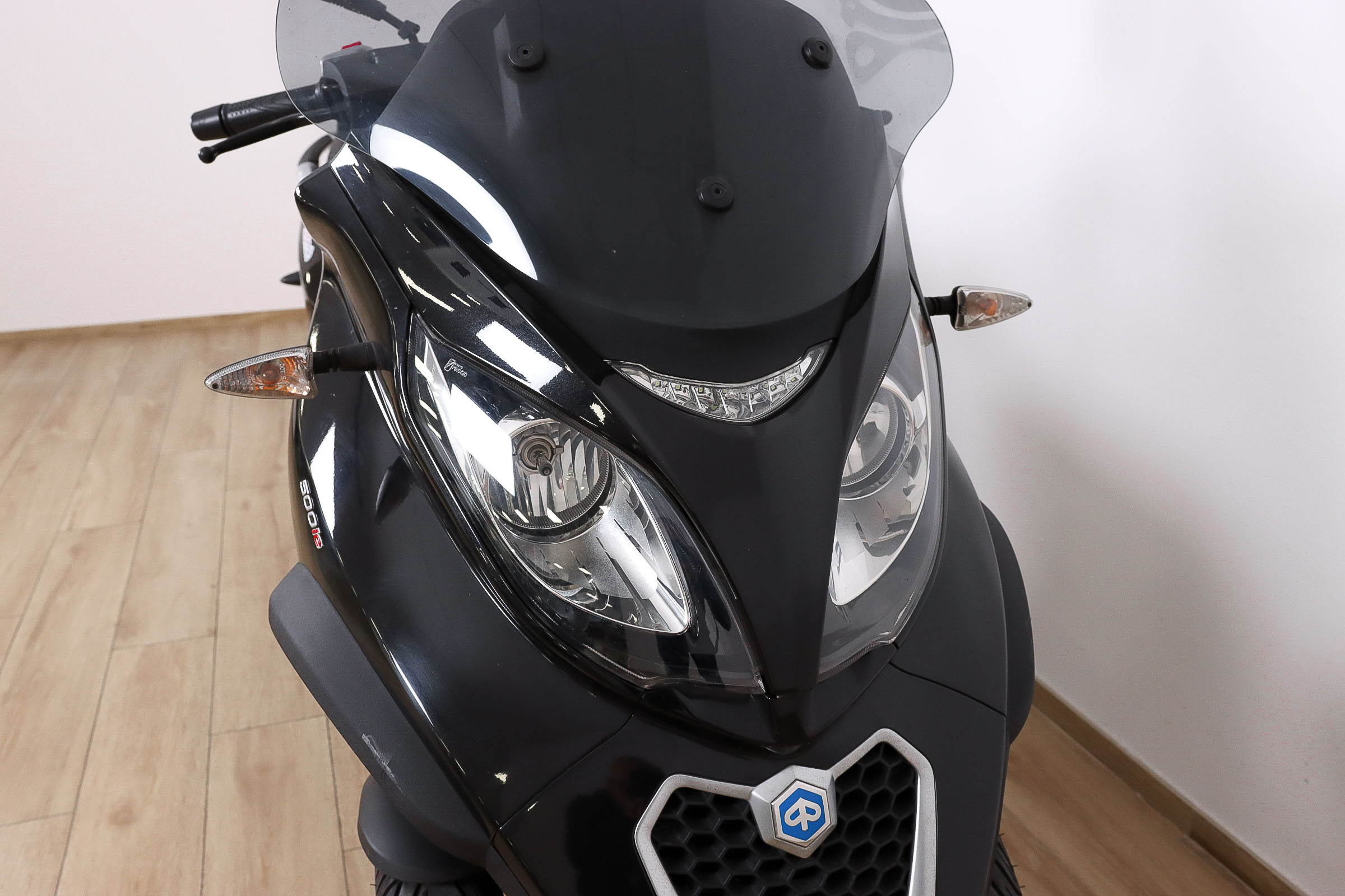 PIAGGIO MP3 500 SportPIAGGIO4 PIAGGIO MP3 500 SportPIAGGIO4