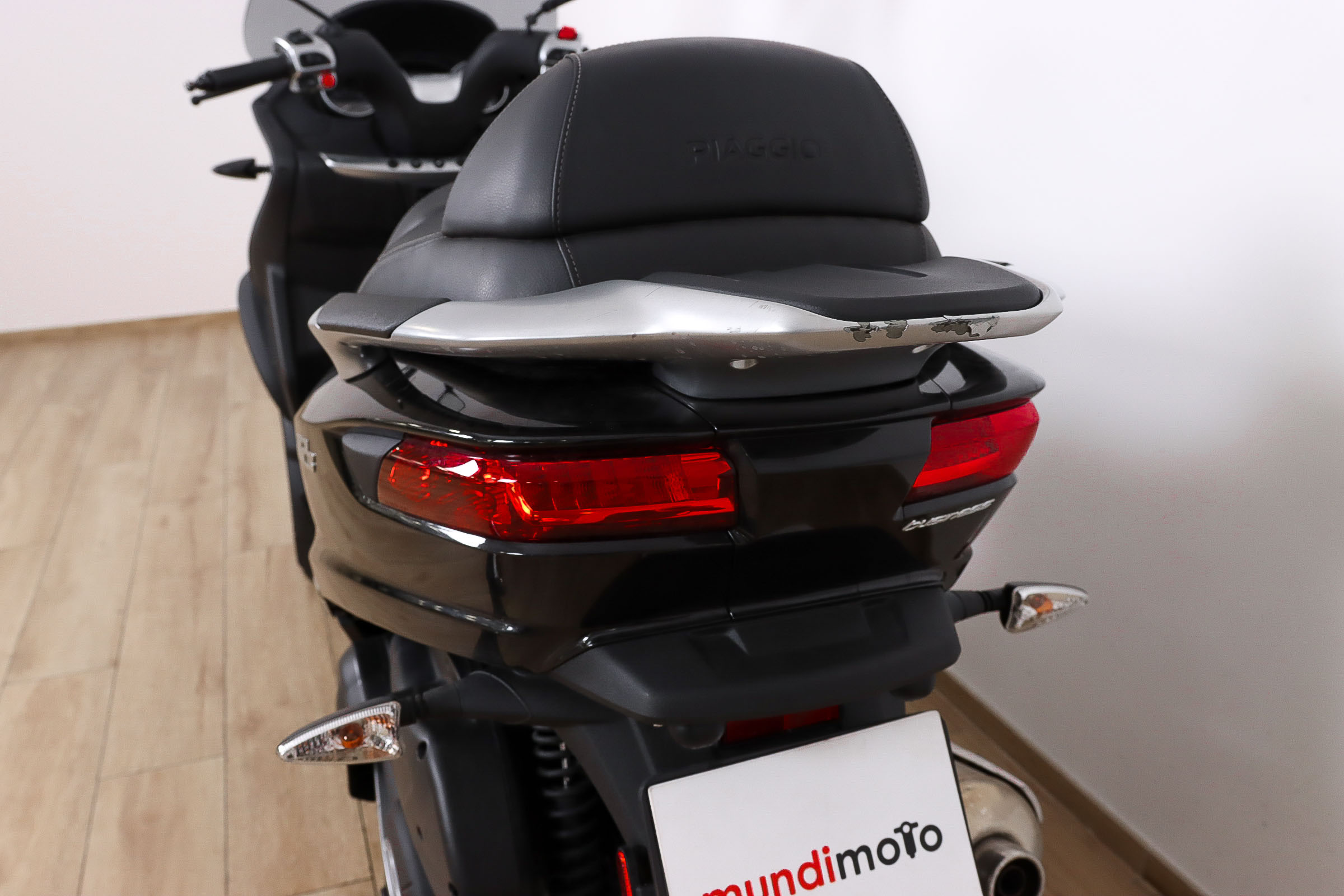 PIAGGIO MP3 500 SportPIAGGIO10 PIAGGIO MP3 500 SportPIAGGIO10
