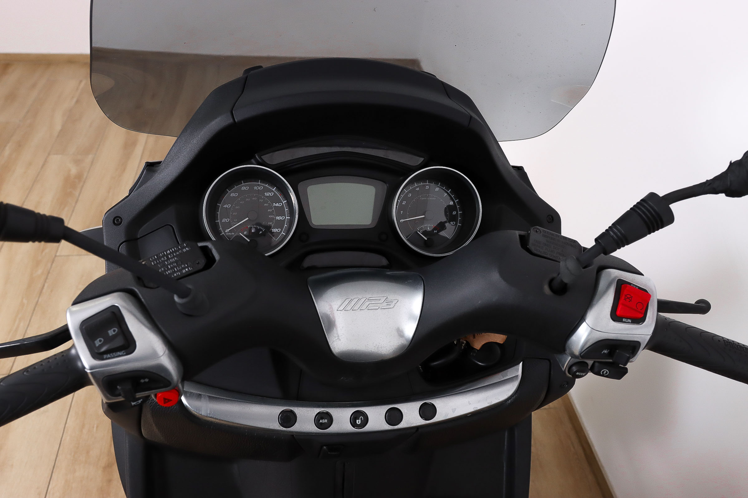 PIAGGIO MP3 500 SportPIAGGIO11 PIAGGIO MP3 500 SportPIAGGIO11
