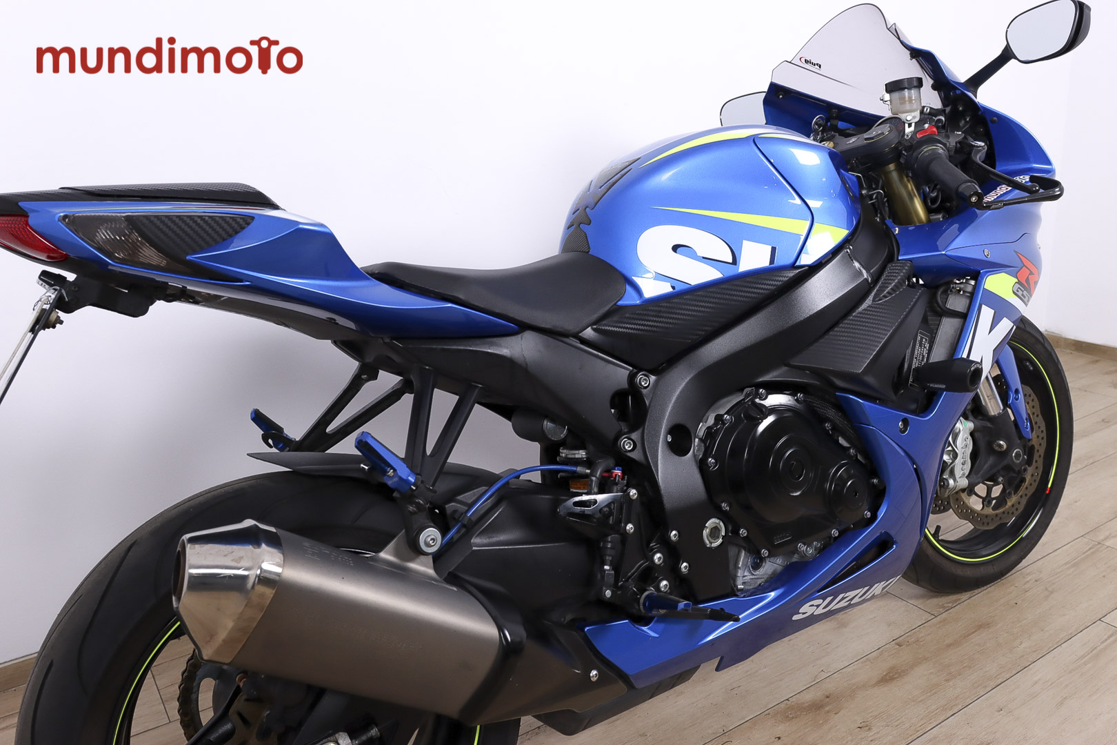 SUZUKI GSX R750SUZUKI4 SUZUKI GSX R750SUZUKI4