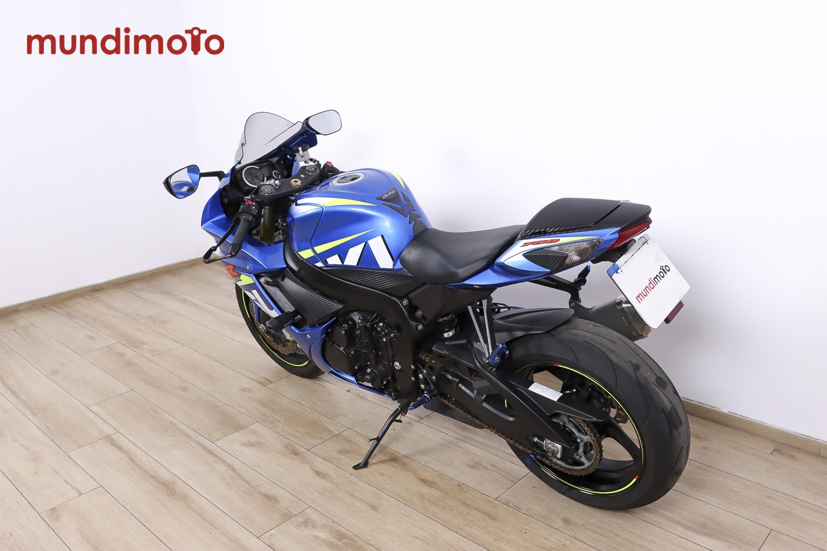 SUZUKI GSX R750SUZUKI6 SUZUKI GSX R750SUZUKI6