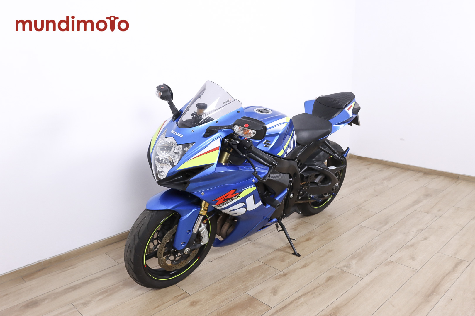 SUZUKI GSX R750SUZUKI7 SUZUKI GSX R750SUZUKI7