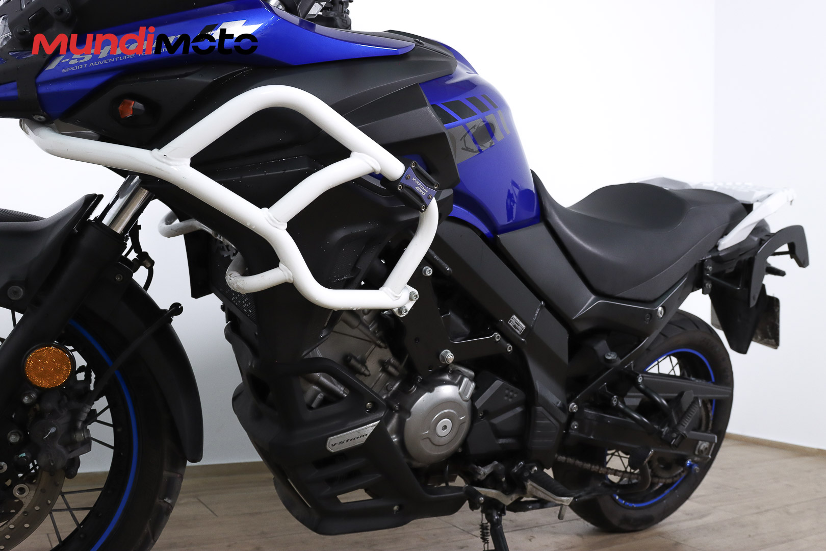 SUZUKI V-Strom 650 ABSSUZUKI8 SUZUKI V-Strom 650 ABSSUZUKI8