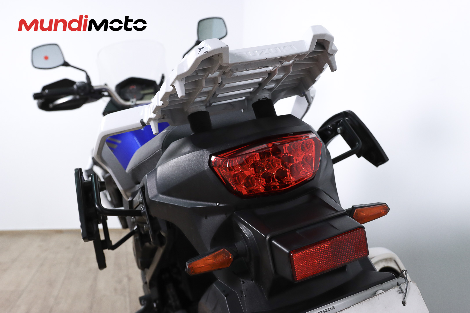 SUZUKI V-Strom 650 ABSSUZUKI9 SUZUKI V-Strom 650 ABSSUZUKI9