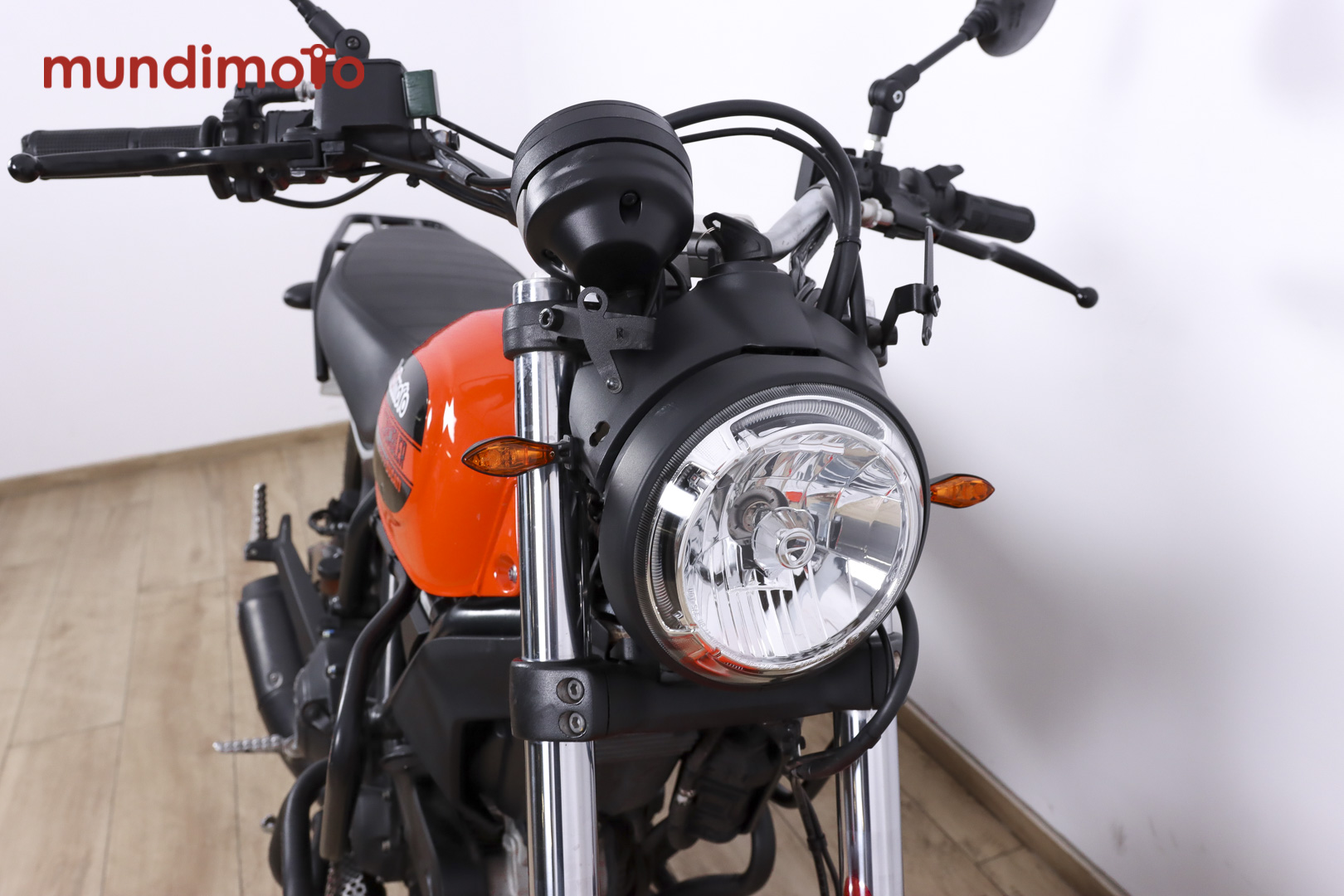 DUCATI Scrambler Sixty2DUCATI3 DUCATI Scrambler Sixty2DUCATI3