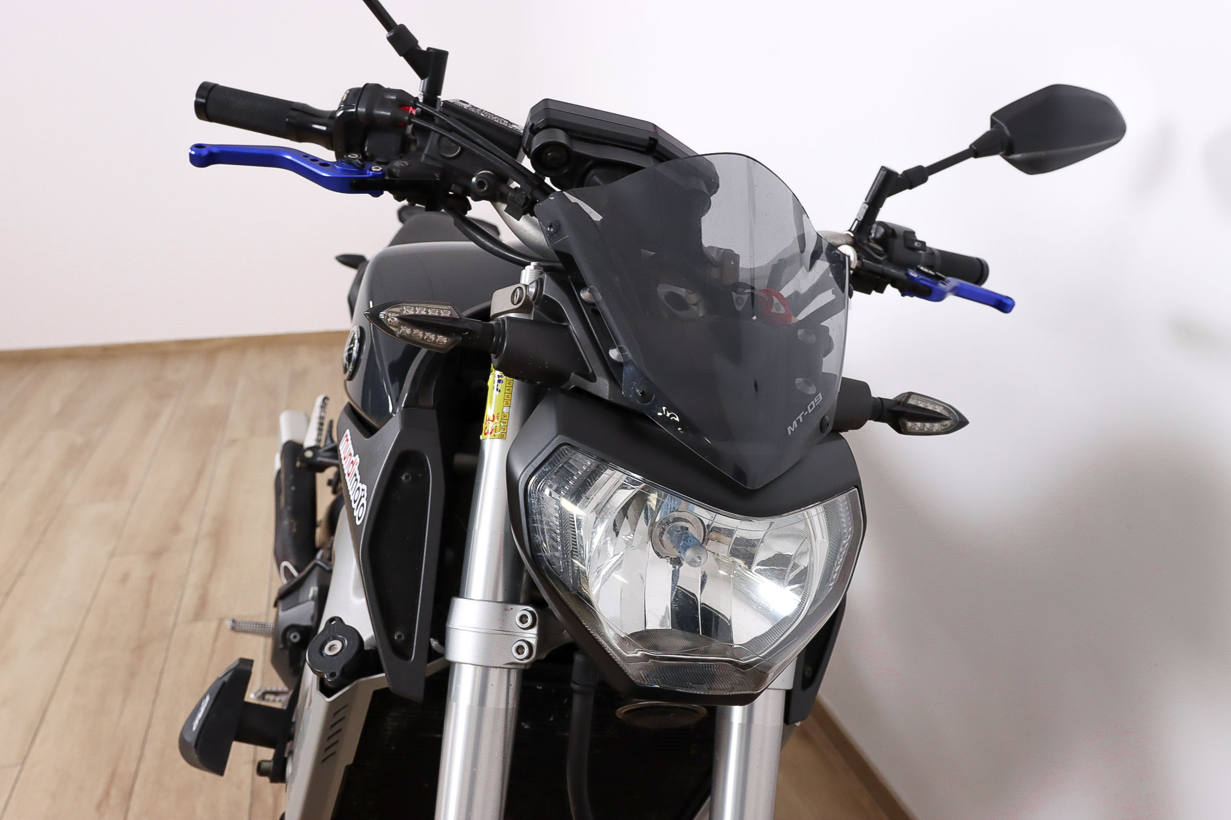 YAMAHA MT 09YAMAHA3 YAMAHA MT 09YAMAHA3