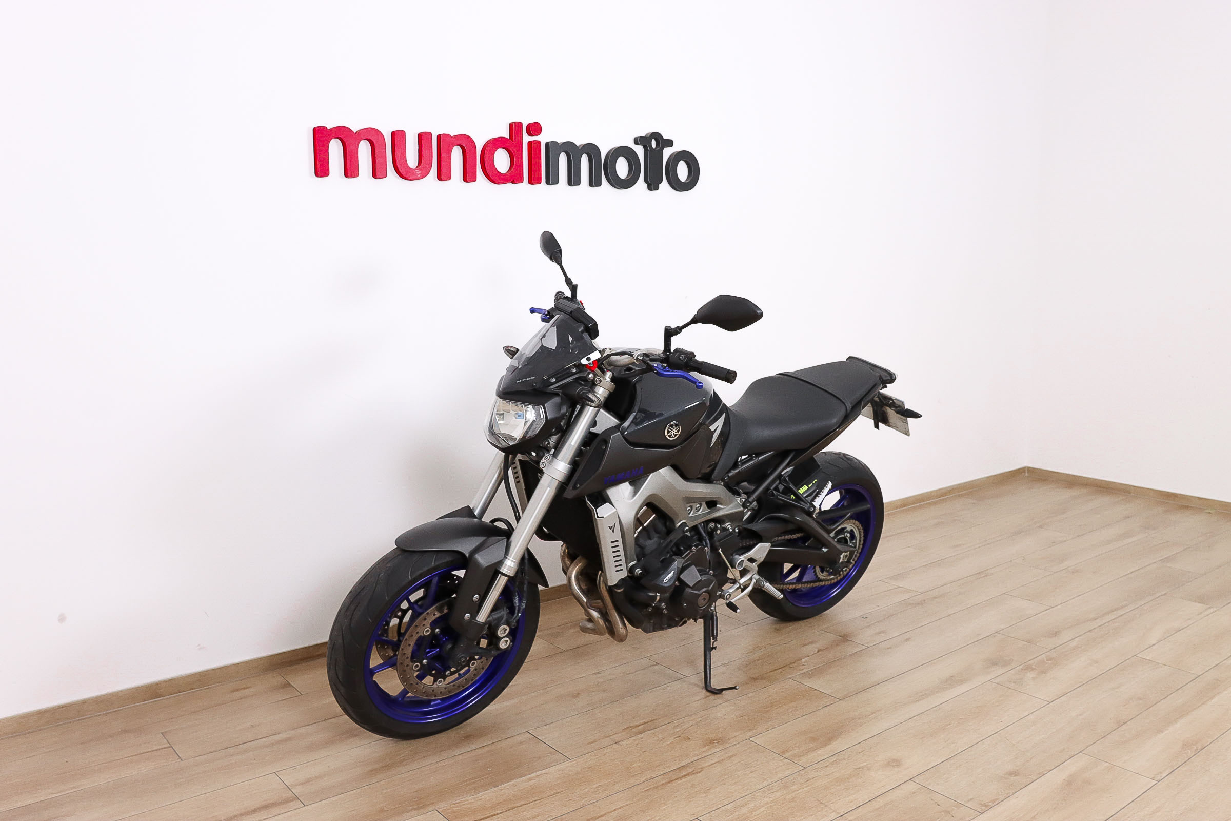 YAMAHA MT 09YAMAHA8 YAMAHA MT 09YAMAHA8