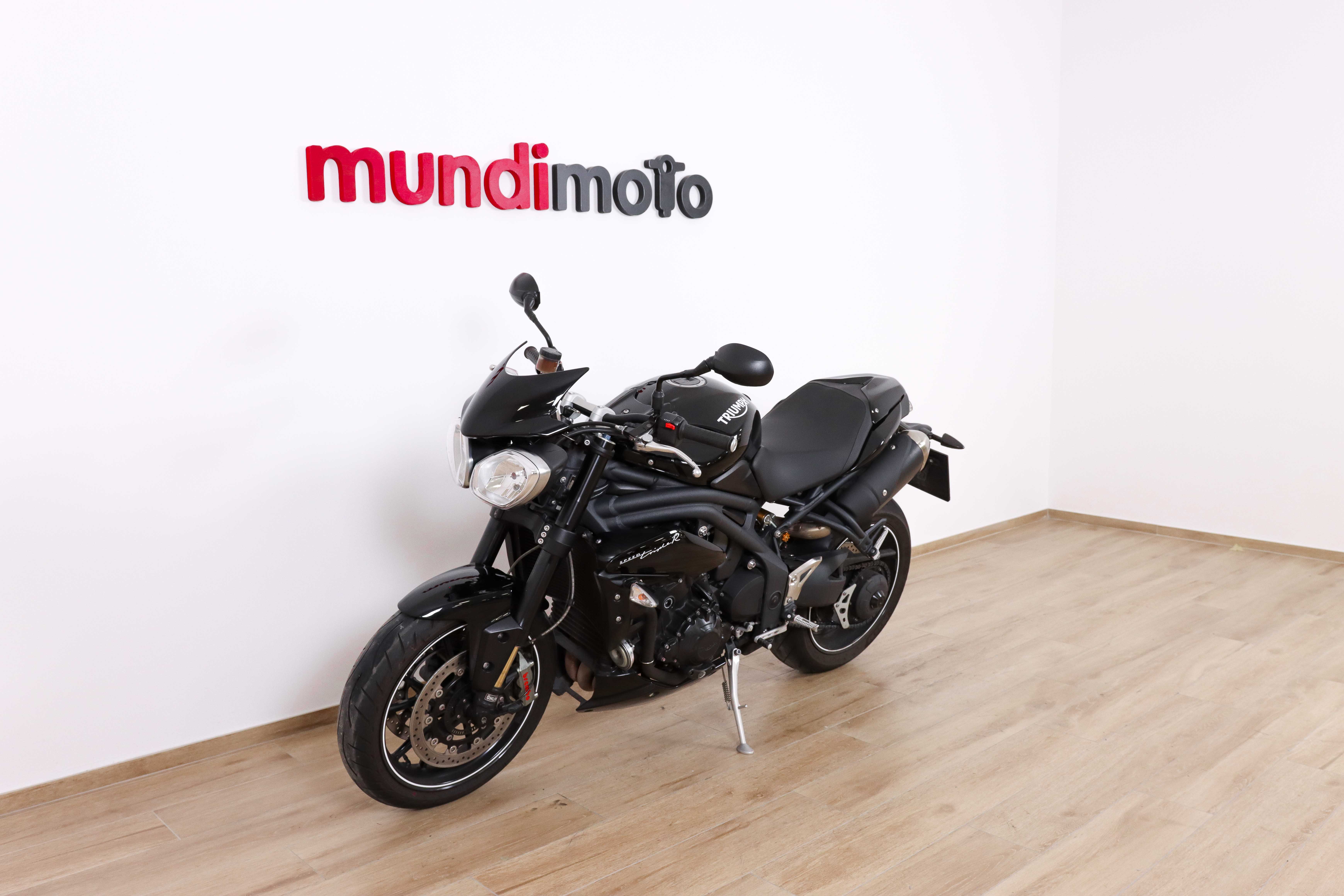 TRIUMPH SPEED Triple R promoTRIUMPH4 TRIUMPH SPEED Triple R promoTRIUMPH4