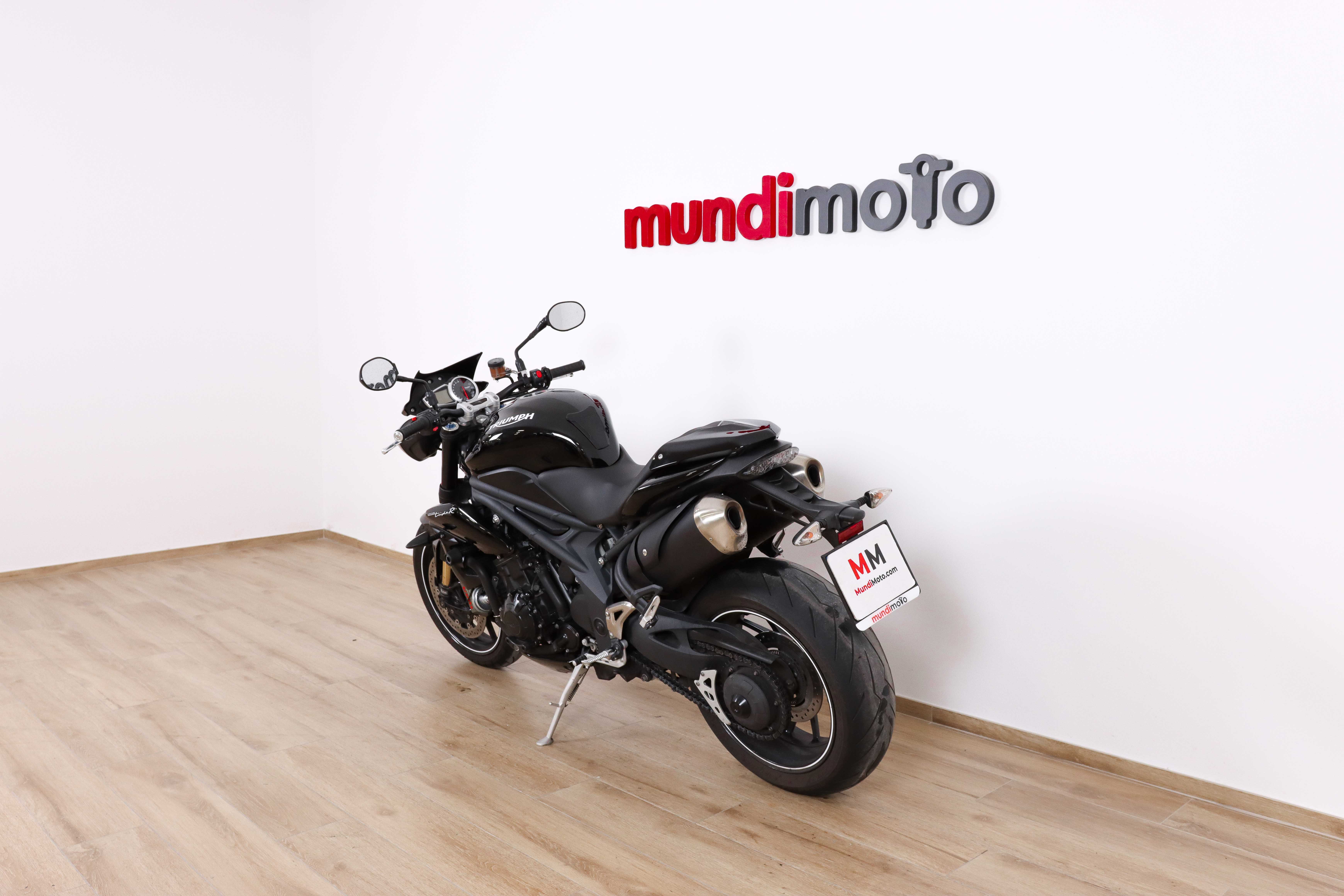 TRIUMPH SPEED Triple R promoTRIUMPH5 TRIUMPH SPEED Triple R promoTRIUMPH5
