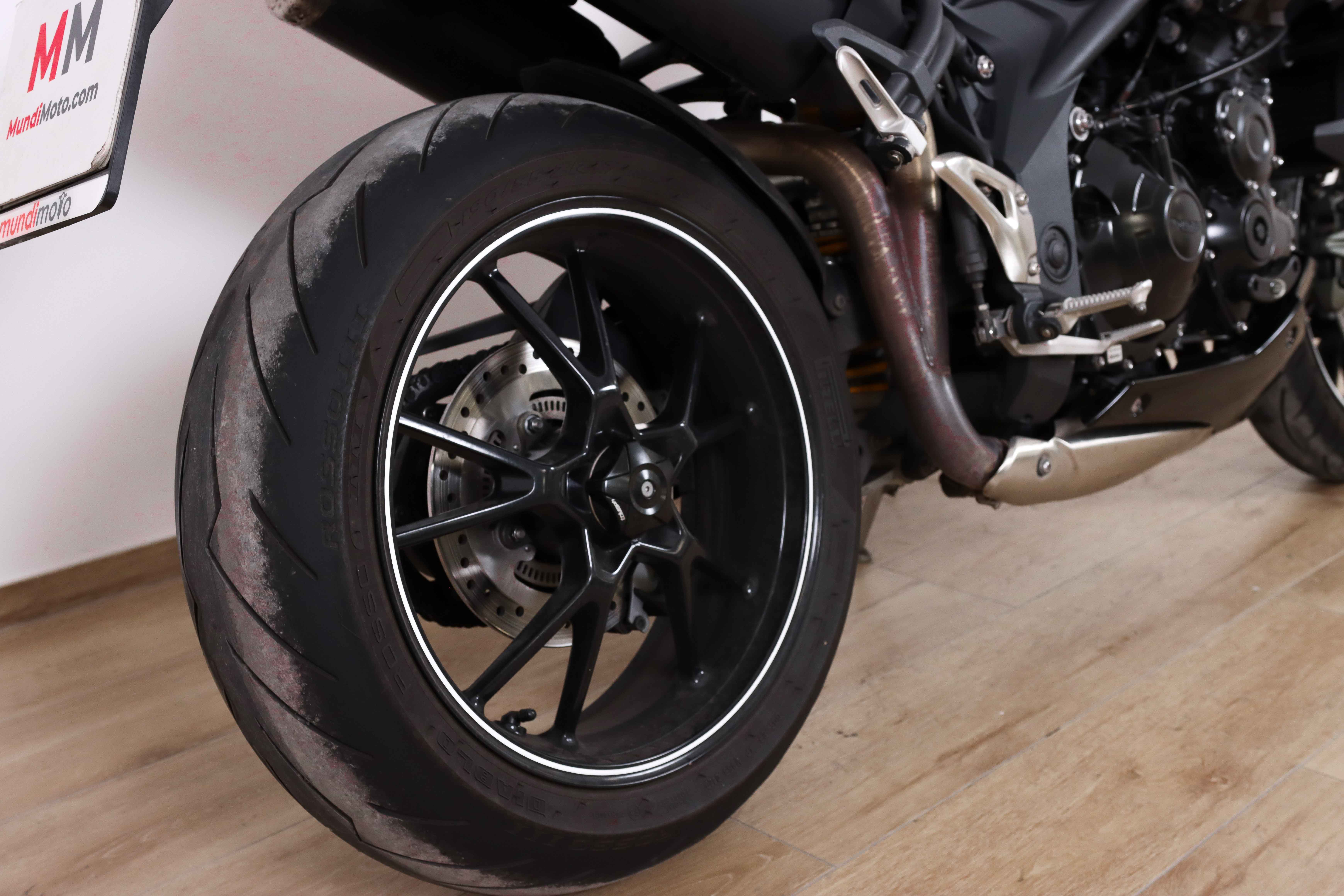 TRIUMPH SPEED Triple R promoTRIUMPH7 TRIUMPH SPEED Triple R promoTRIUMPH7