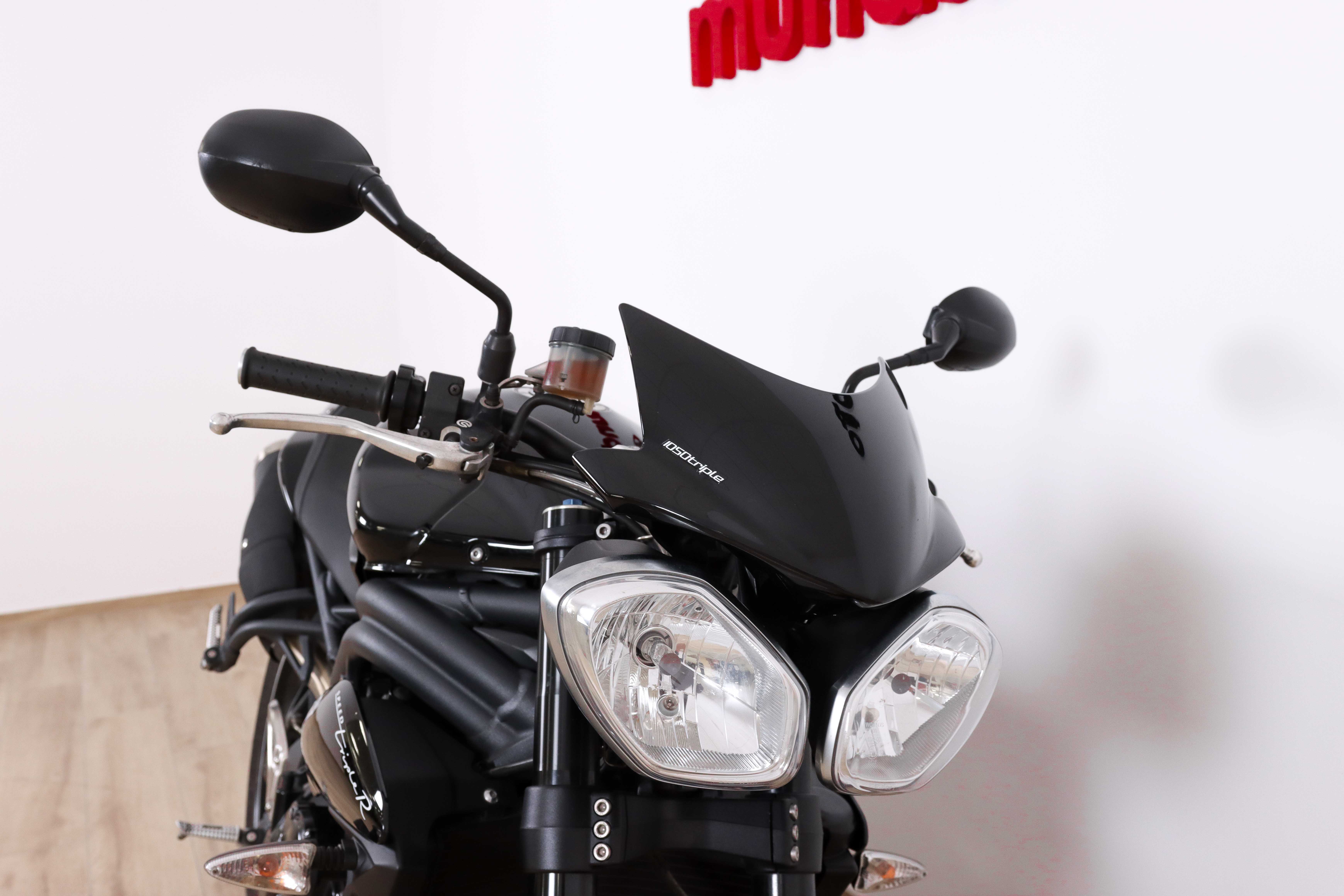 TRIUMPH SPEED Triple R promoTRIUMPH10 TRIUMPH SPEED Triple R promoTRIUMPH10