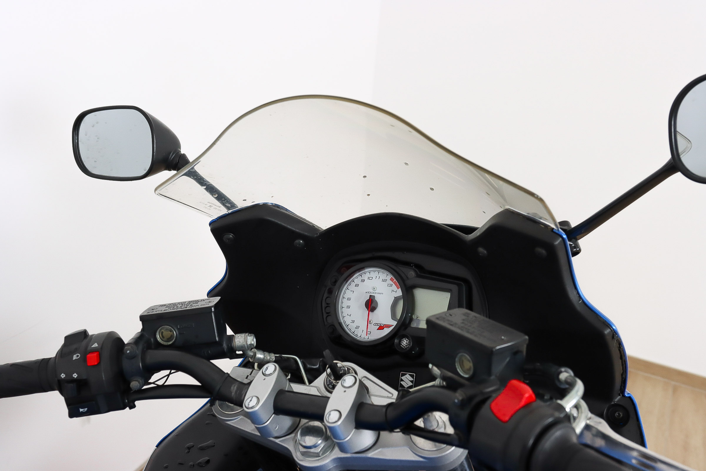 SUZUKI GSX 650 FSUZUKI5 SUZUKI GSX 650 FSUZUKI5
